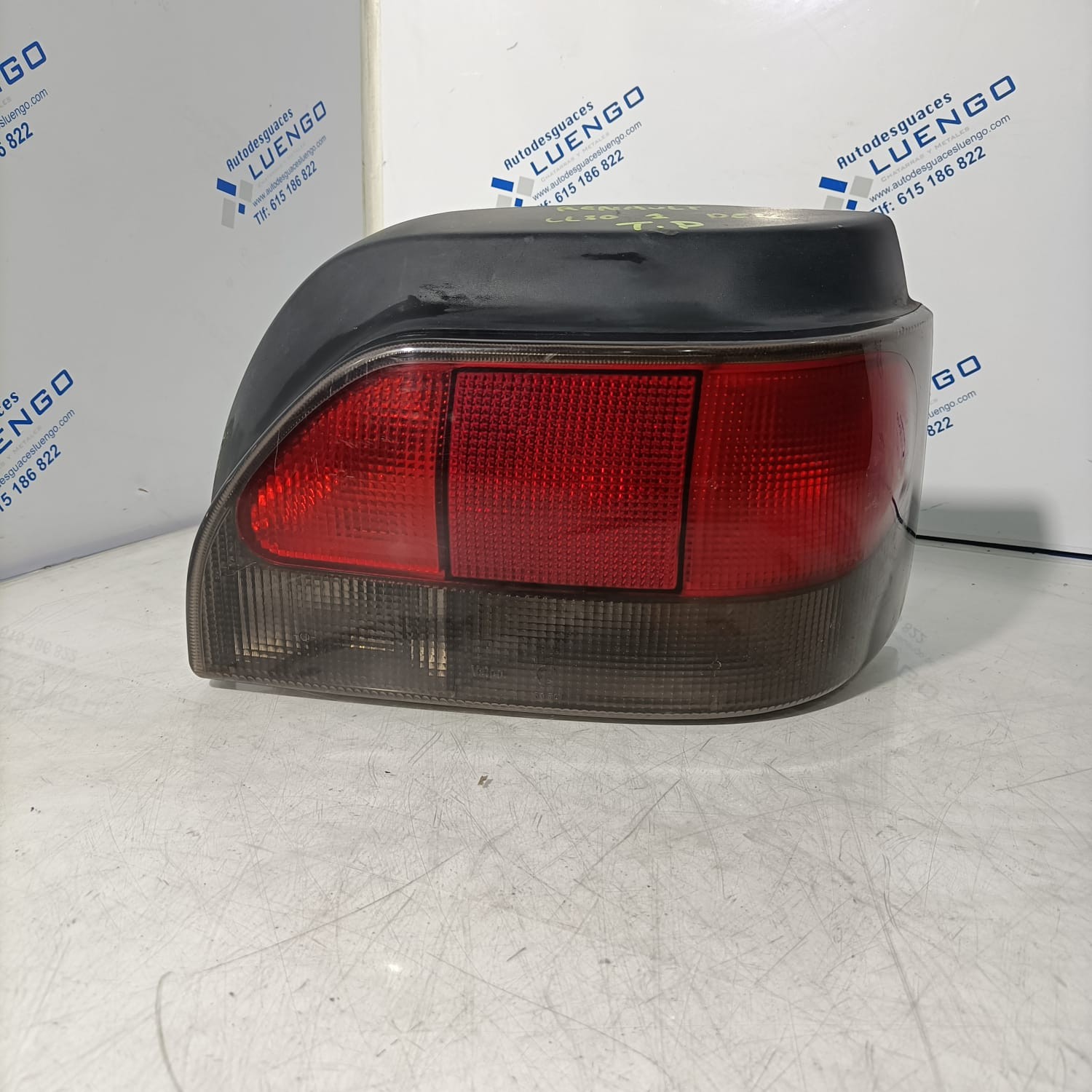 Piloto trasero derecho Renault Clio 1994