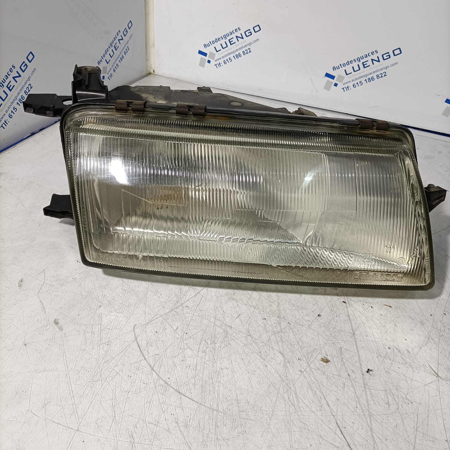 Faro delantero derecho Opel Vectra 1994