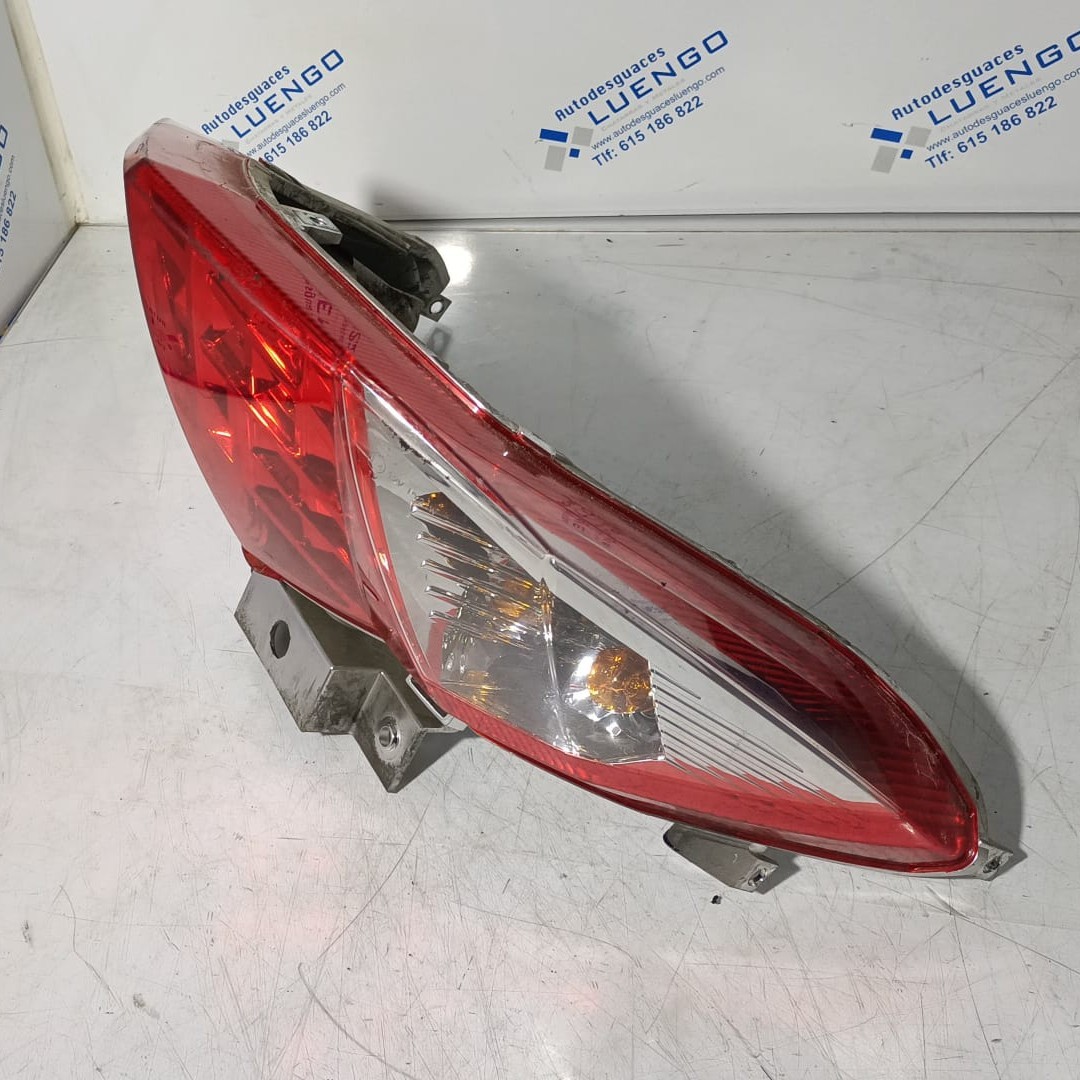 Piloto trasero Sym Joymax 300 2014