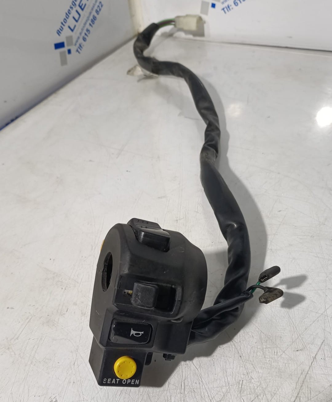Piña de luces lado izquierdo Sym Joymax 300 2014