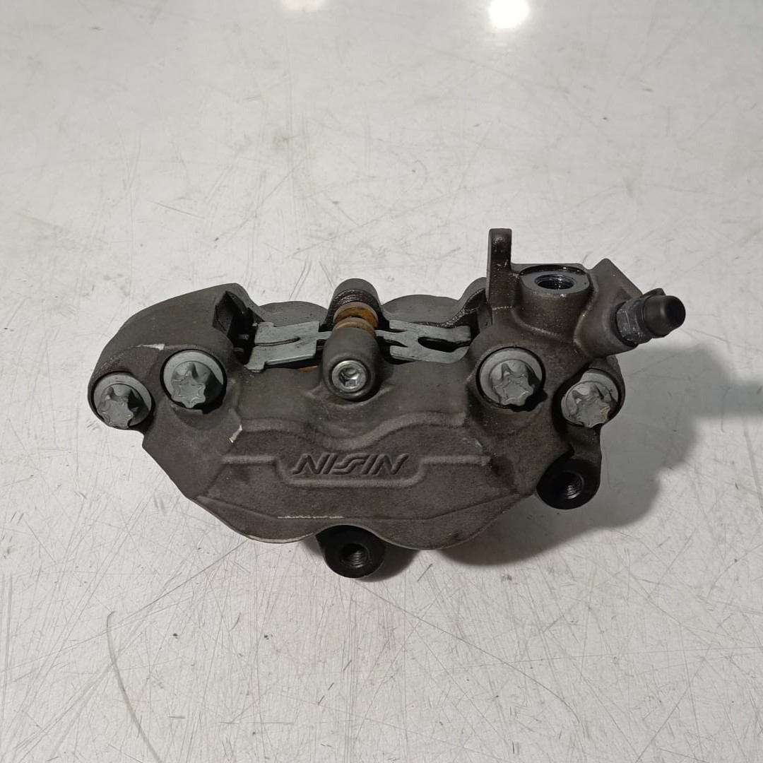 Pinza de freno delantero lado derecho Kawasaki Z900 2022