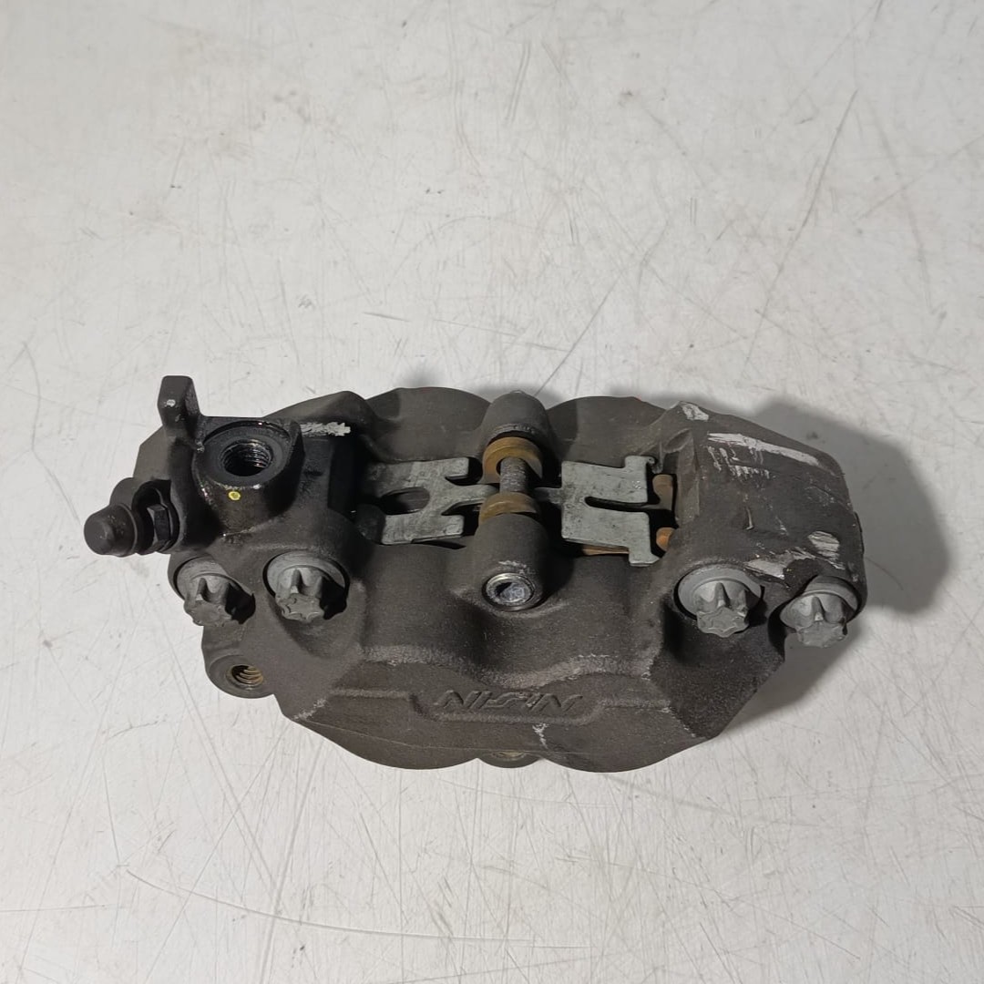 Pinza de freno delantero lado izquierdo Kawasaki Z900 2022