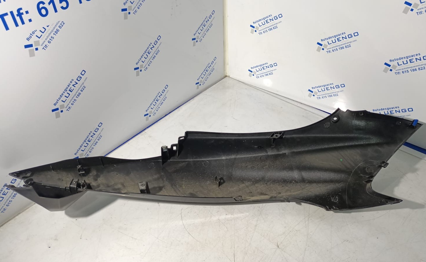 Lateral trasero izquierdo Honda PCX 125 2020