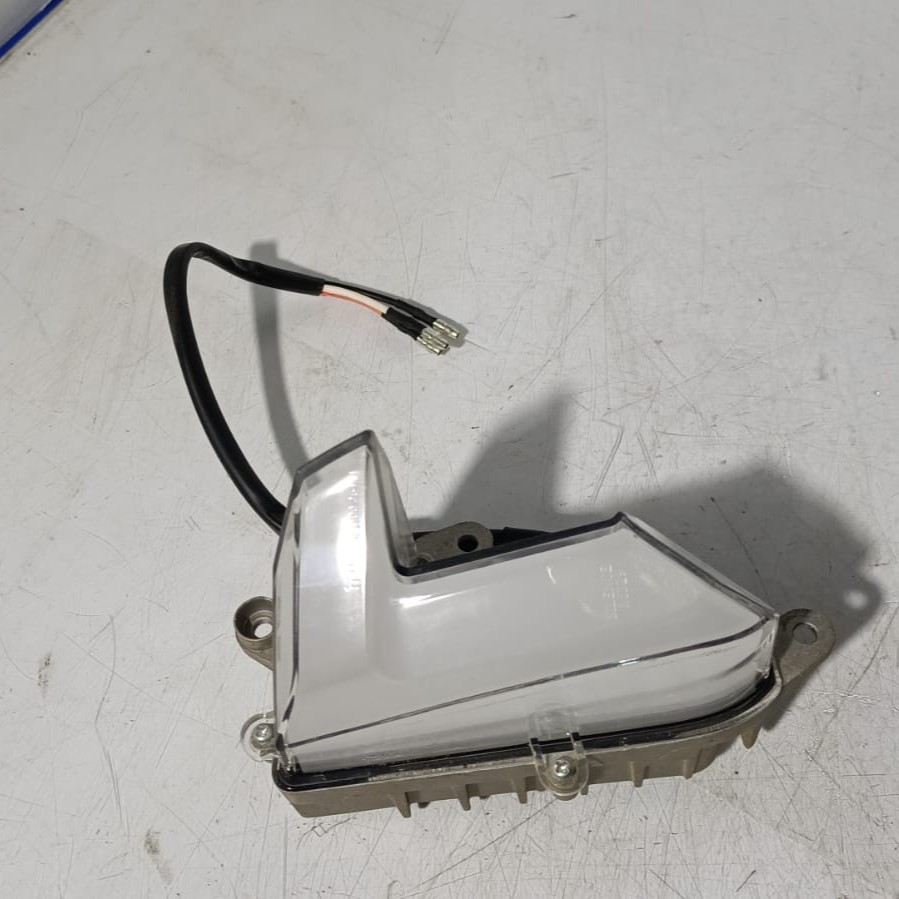 Intermitente delantero izquierdo Seat Mo S01 5,6kwh