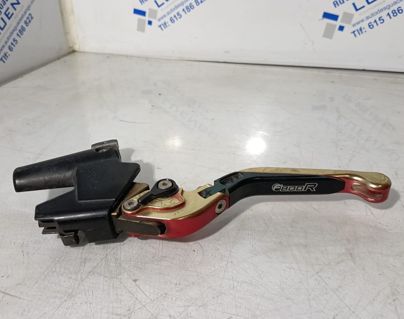 Soporte de maneta de embrague BMW F800R 2010