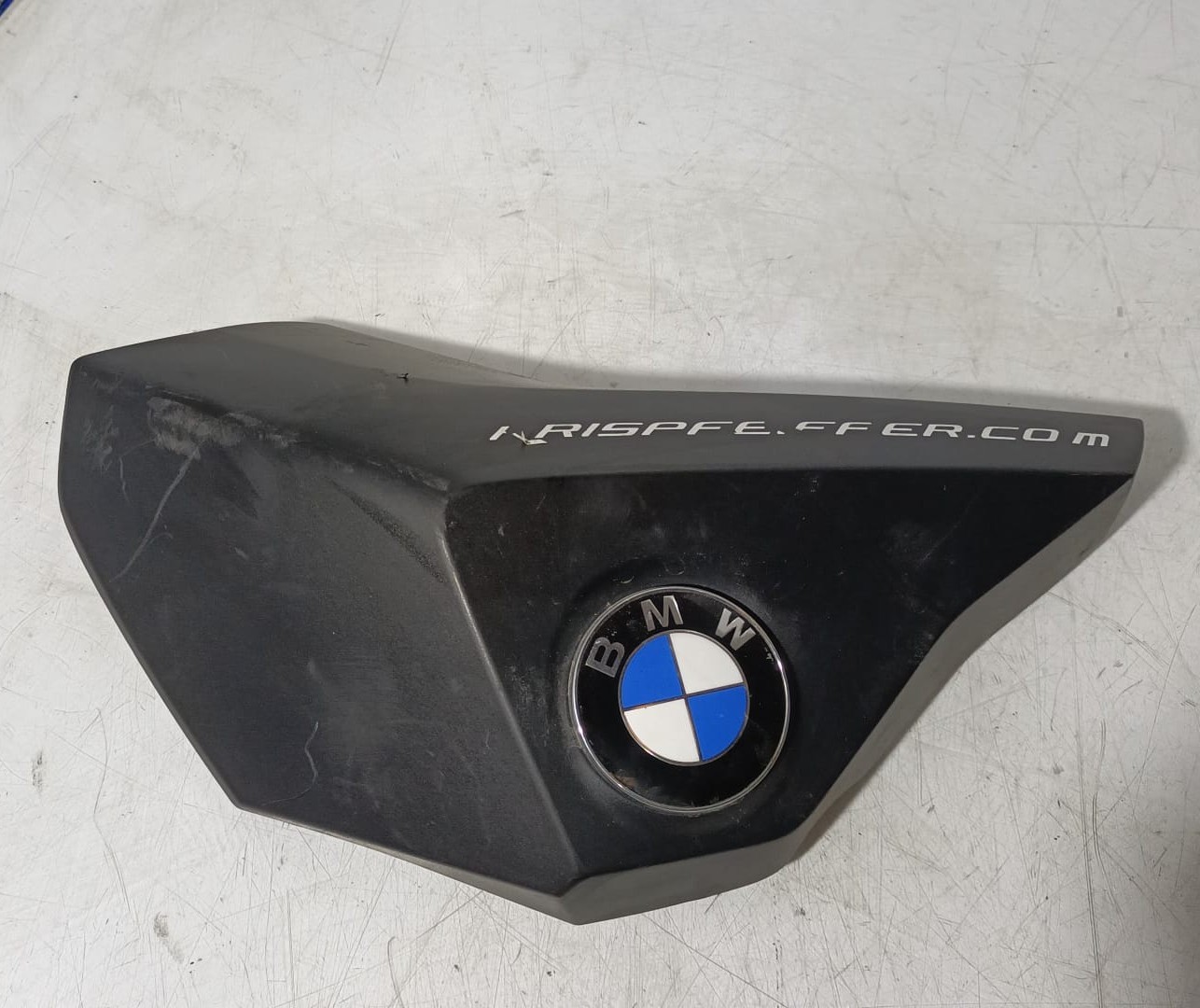 Tapa depósito lado derecho BMW F800R 2010