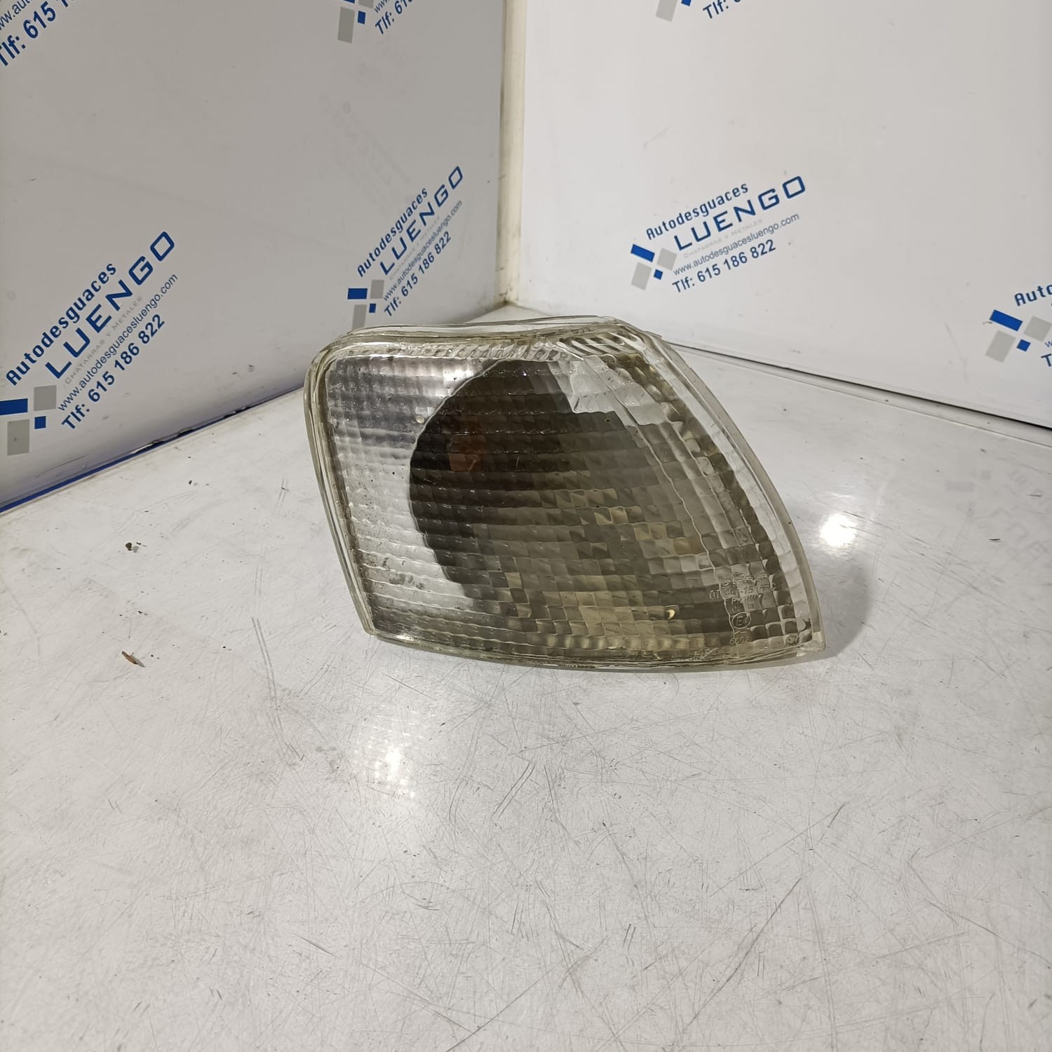 Intermitente derecho Volkswagen Passat 1999