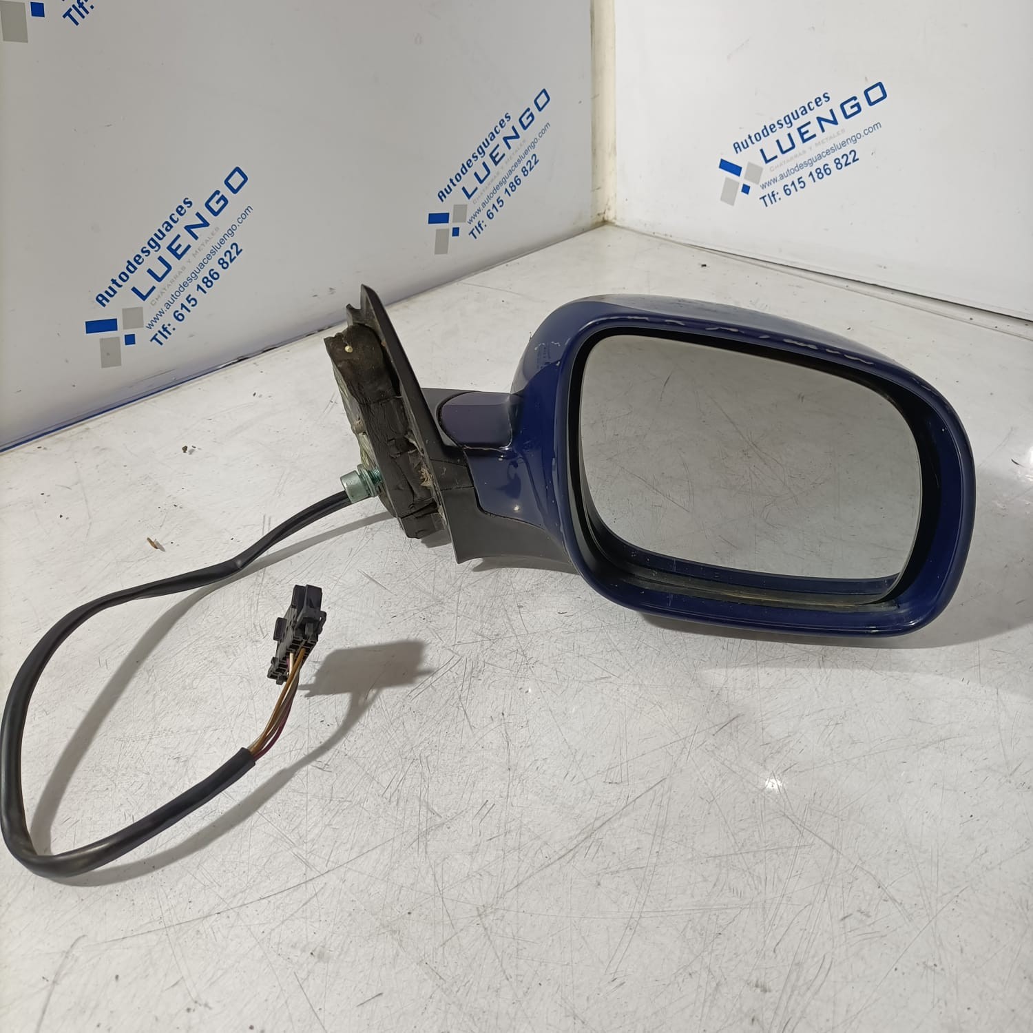 Retrovisor derecho Volkswagen Passat 1999