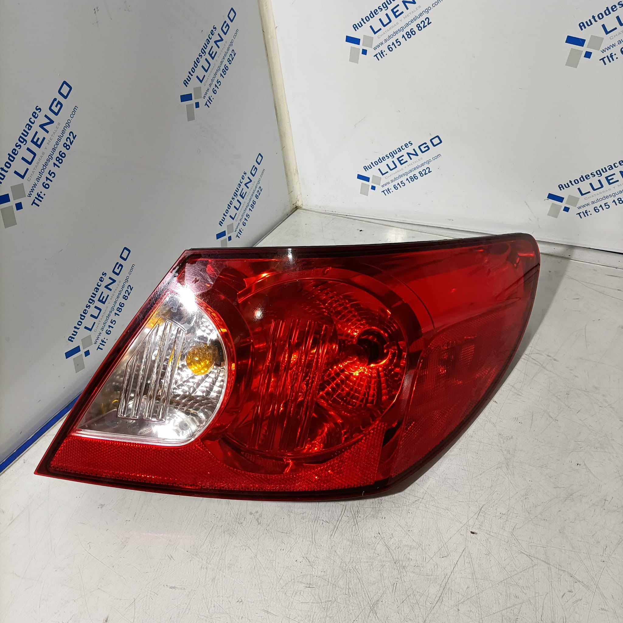 Piloto trasero derecho Chrysler Sebring 2007