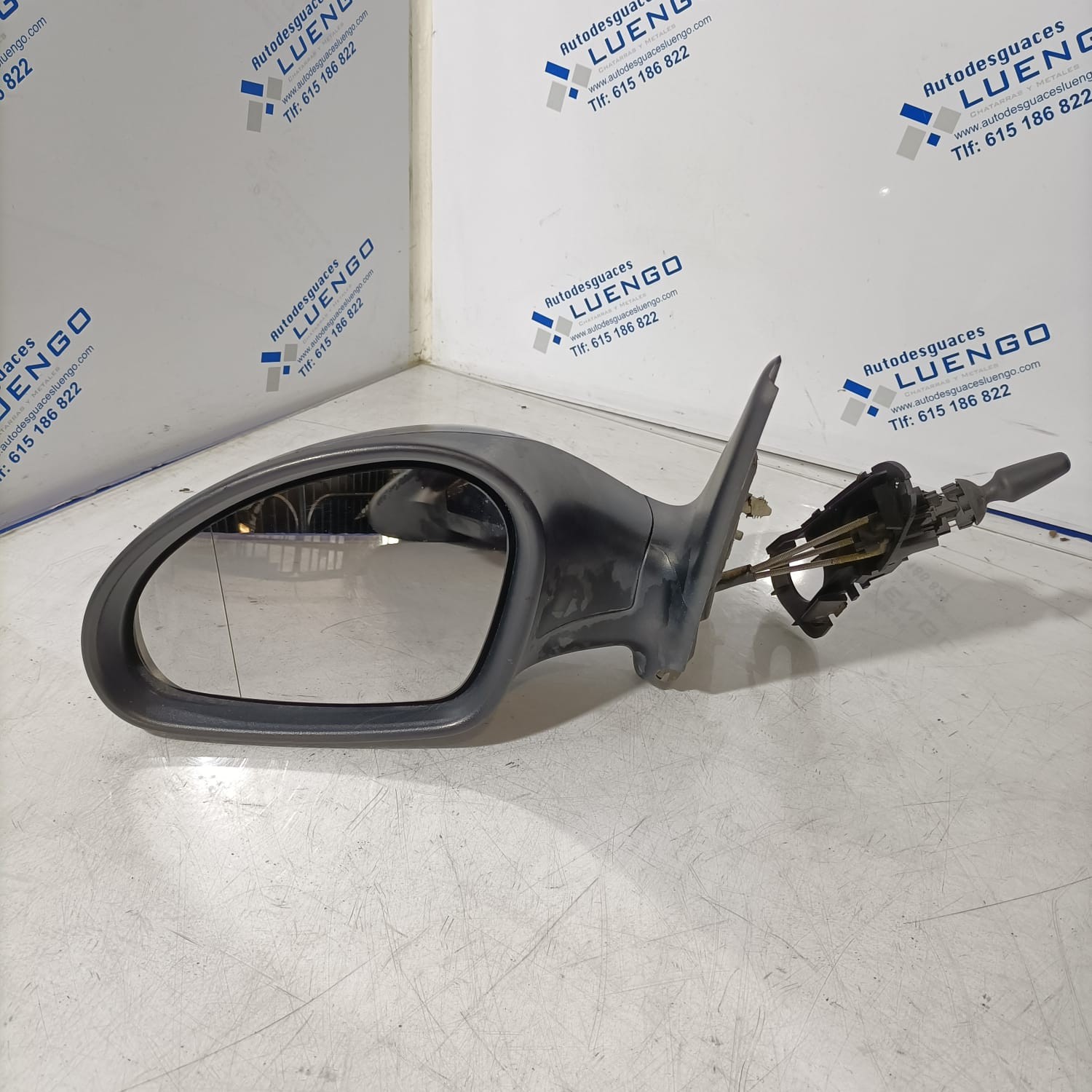 Retrovisor izquierdo Seat Leon 2004