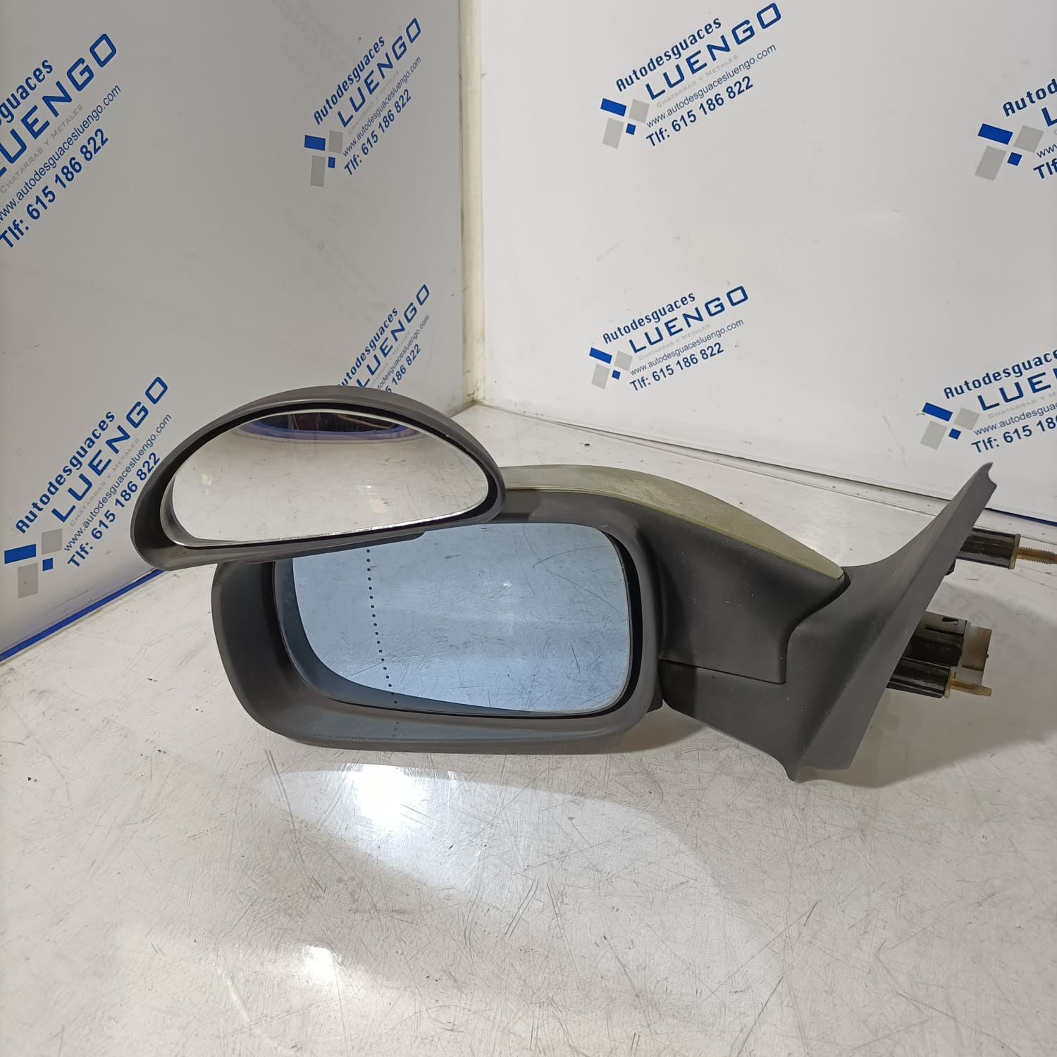 Retrovisor izquierdo Renault Laguna 2002