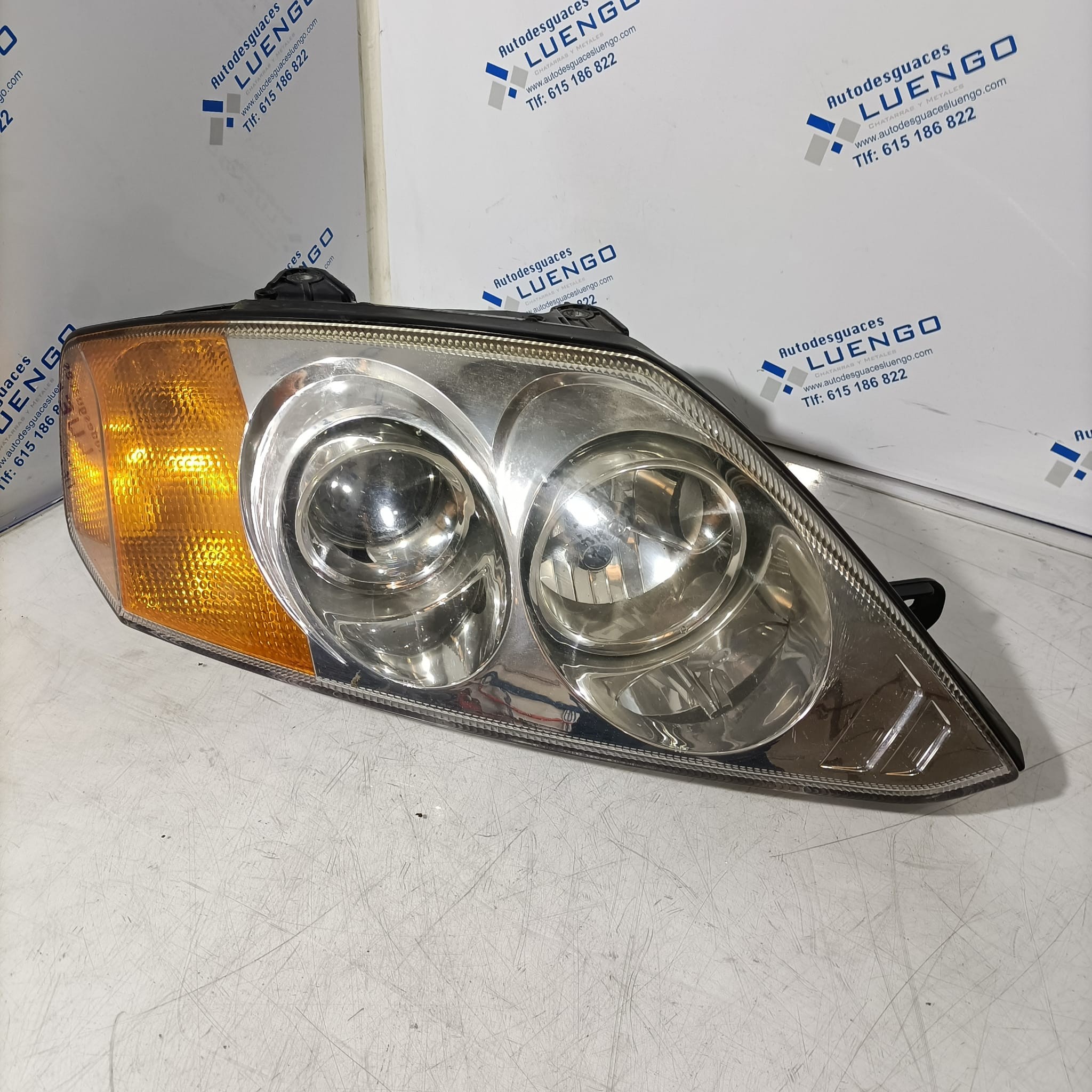 Faro delantero izquierdo Hyundai Coupé 2002