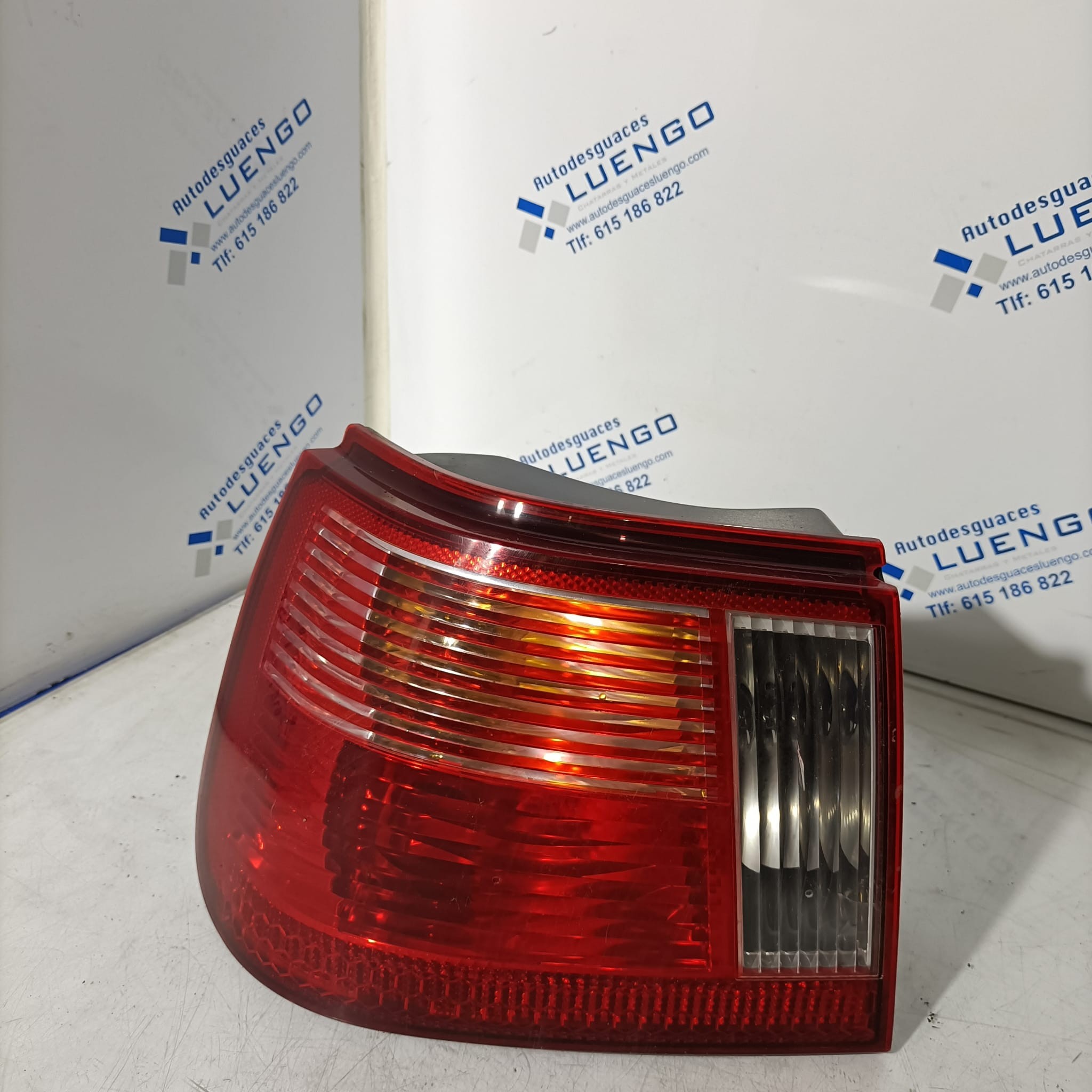 Piloto trasero izquierdo Seat Ibiza 2001