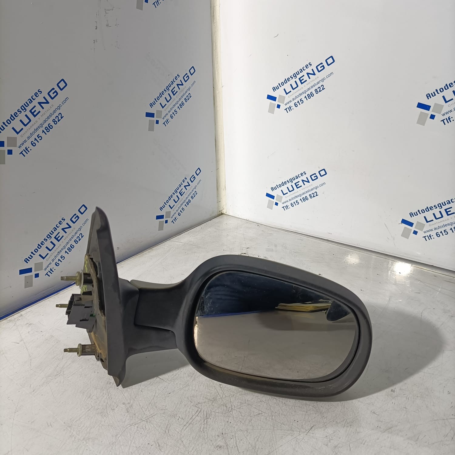 Retrovisor derecho Renault Megane 2005