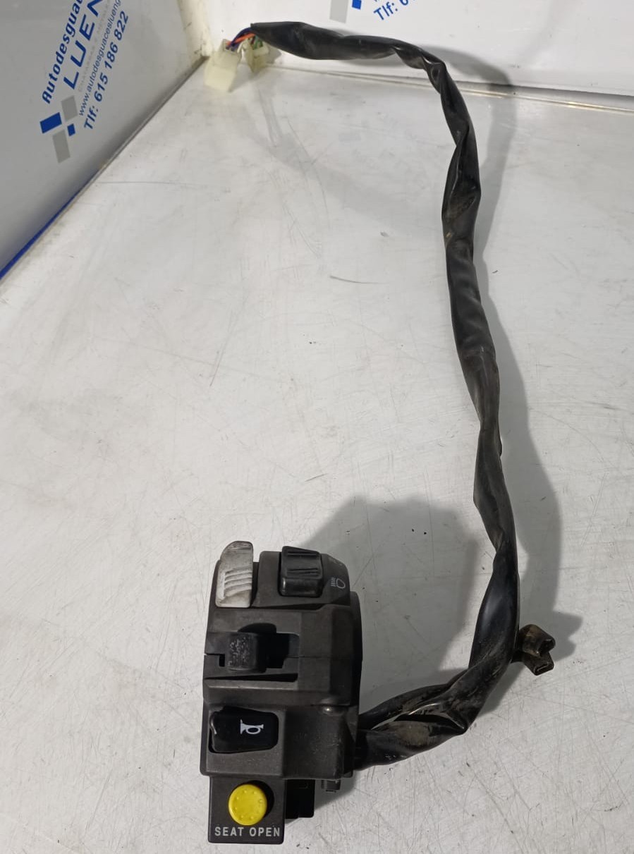 Piña de luces lado izquierdo Sym Joymax 125 Sport 2015