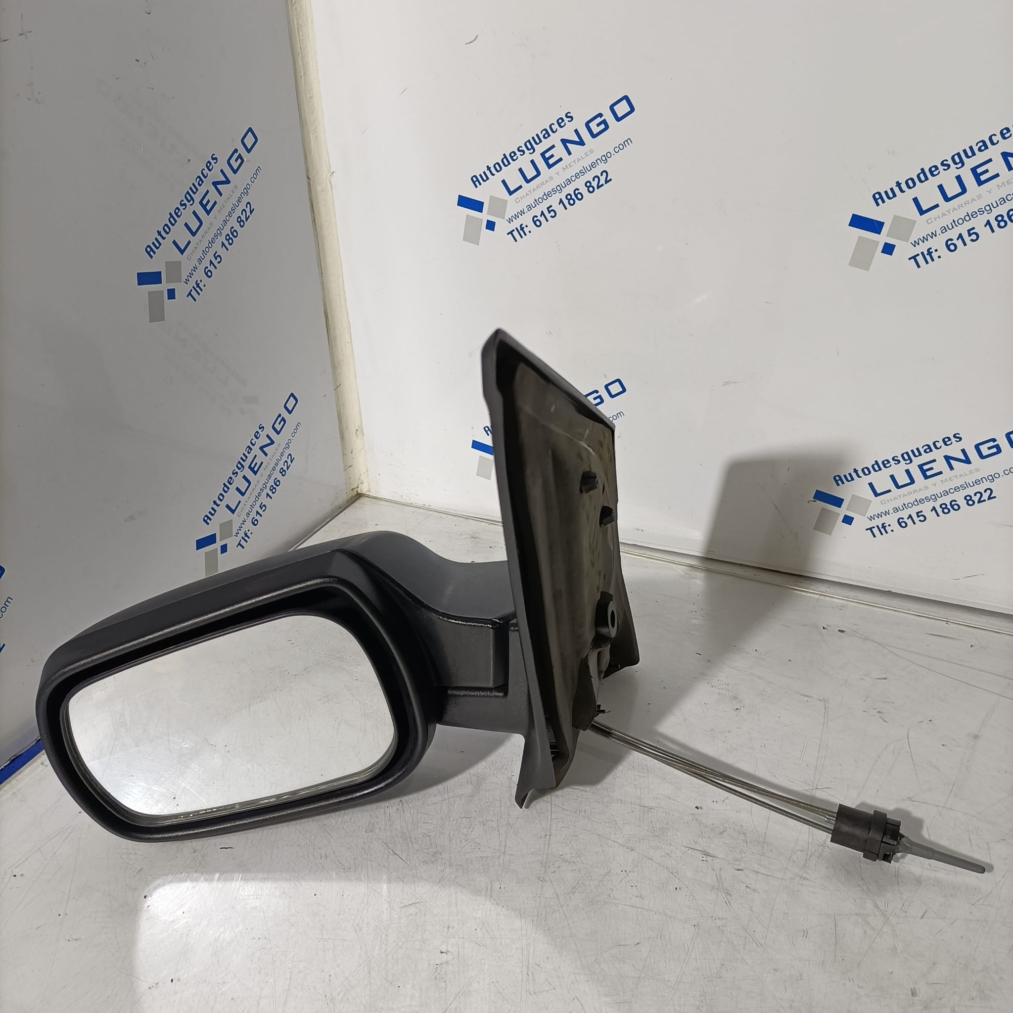 Retrovisor izquierdo Ford Fiesta 2003