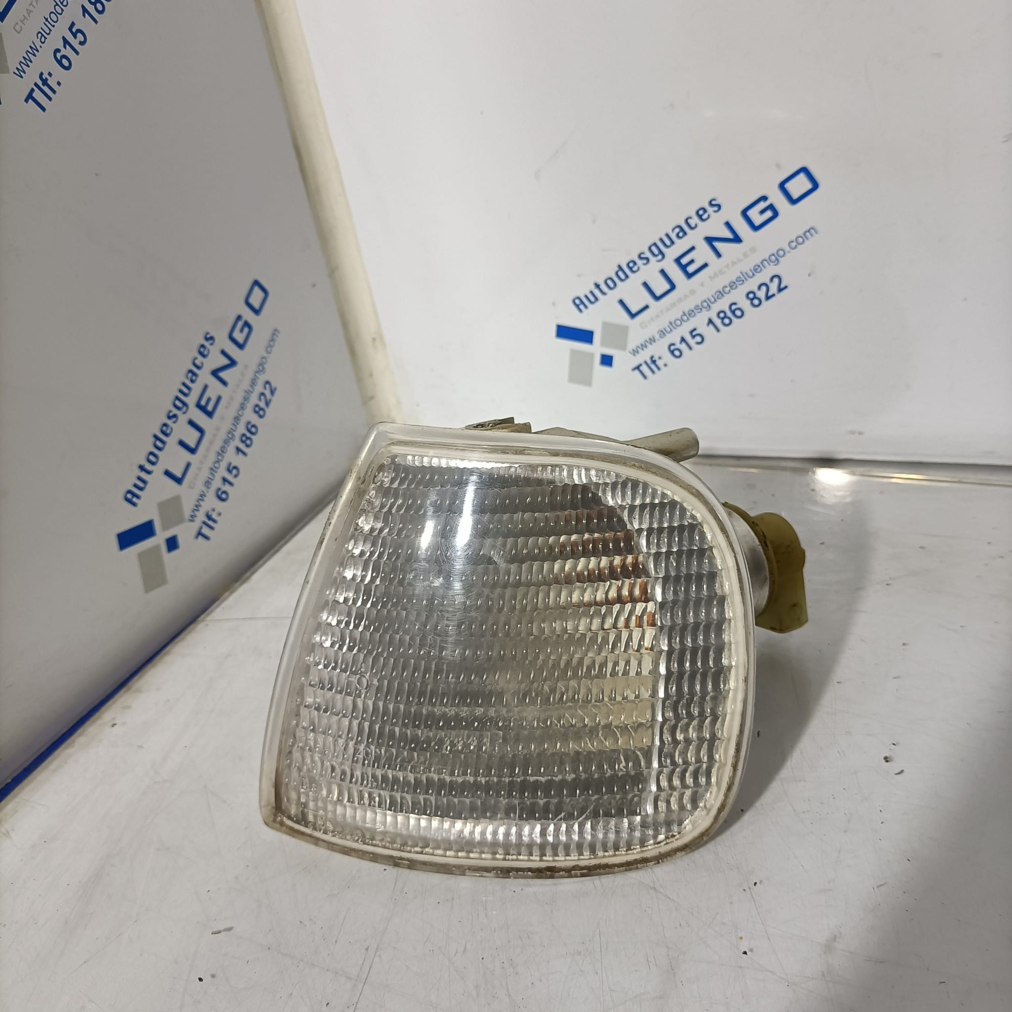 Intermitente derecho Seat Córdoba 1997