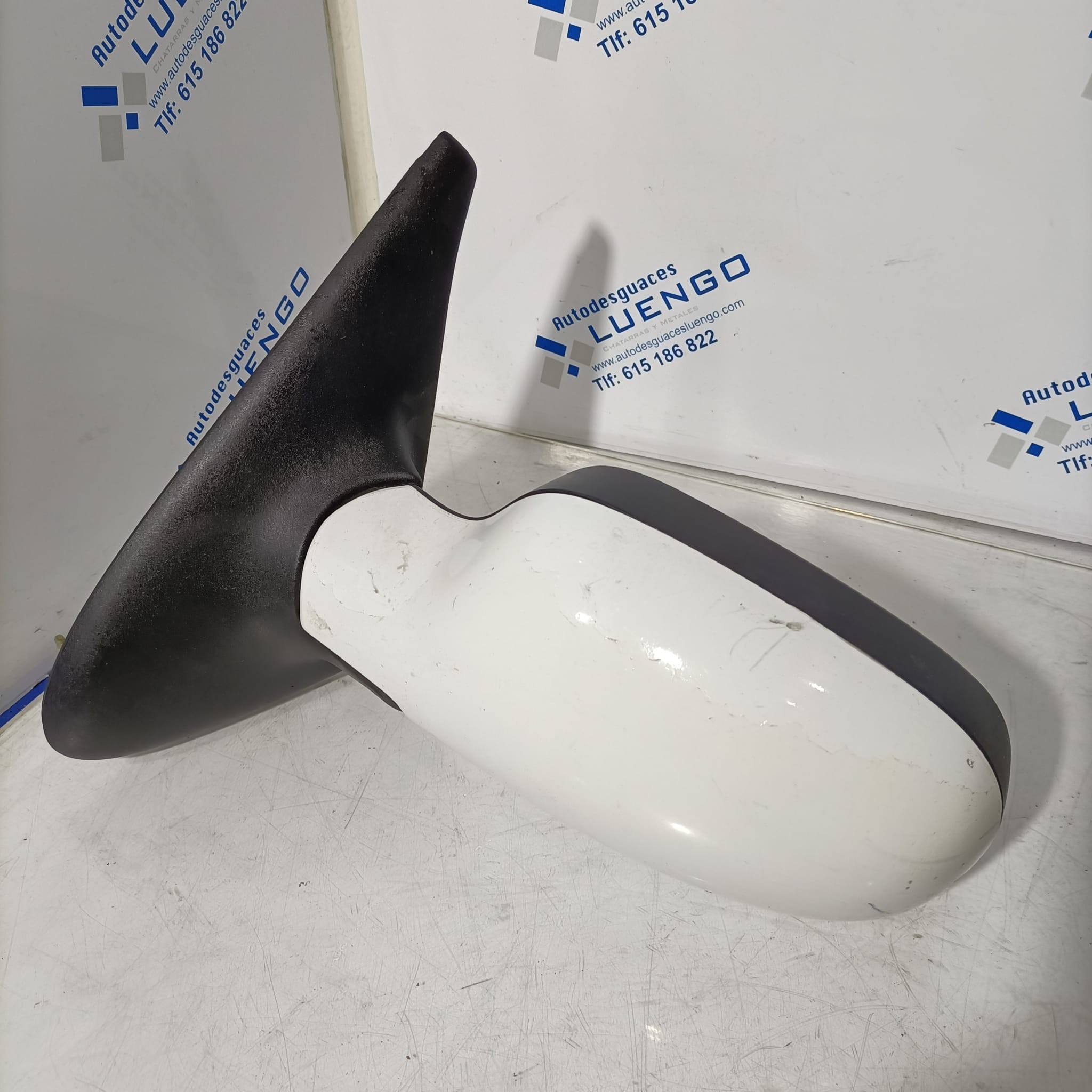 Retrovisor izquierdo Renault Megane 2001