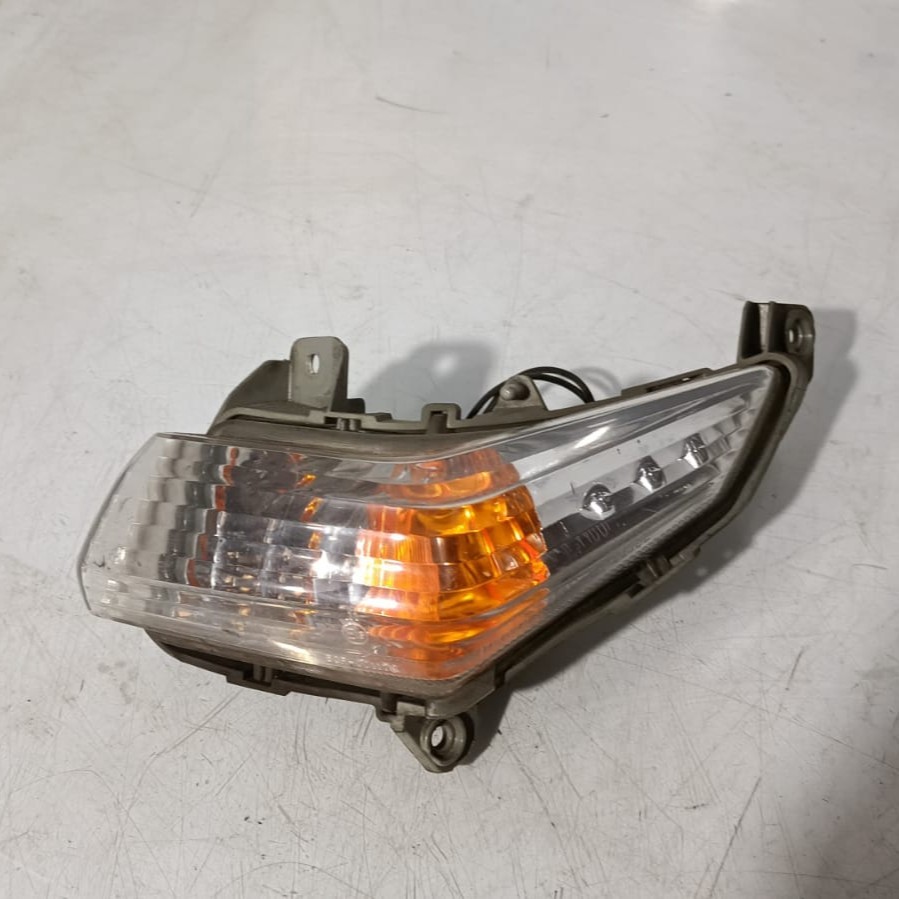 Intermitente delantero izquierdo Suzuki GSR 600 2008