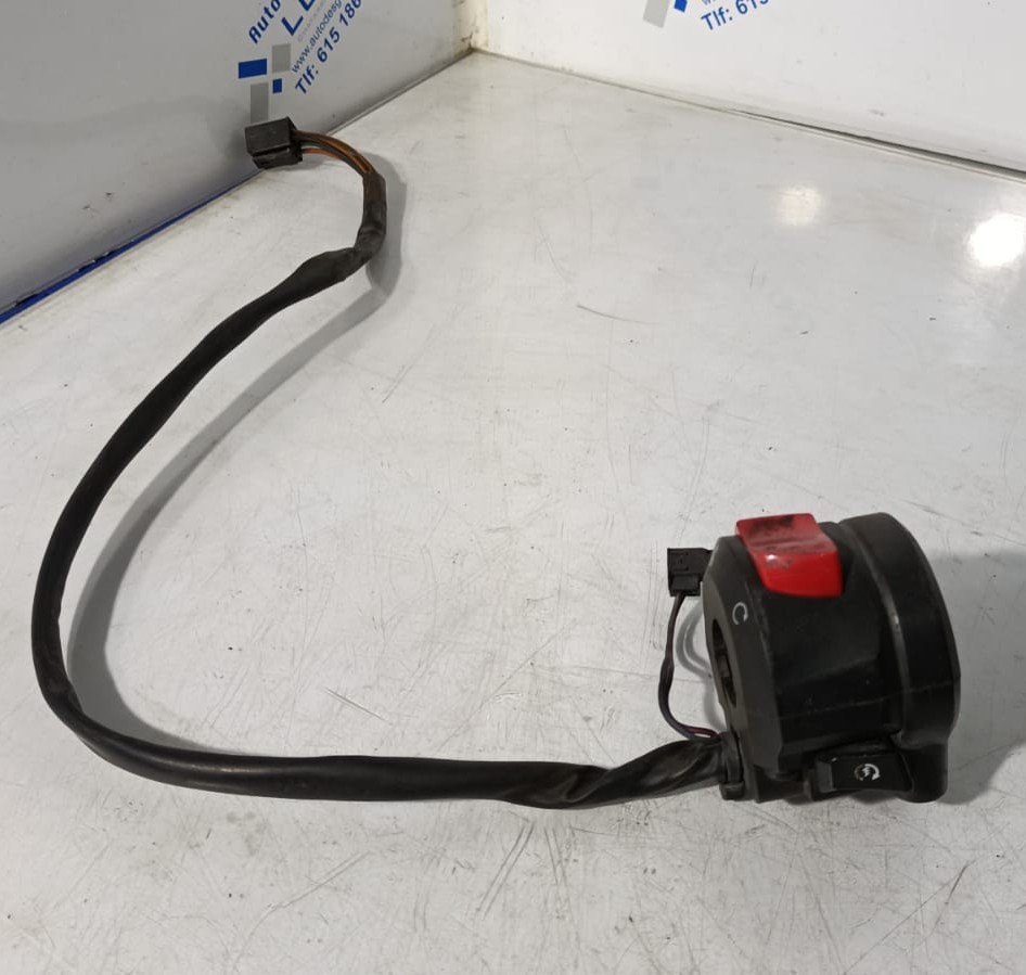 Piña de luces lado derecho Suzuki GSR 600 2008