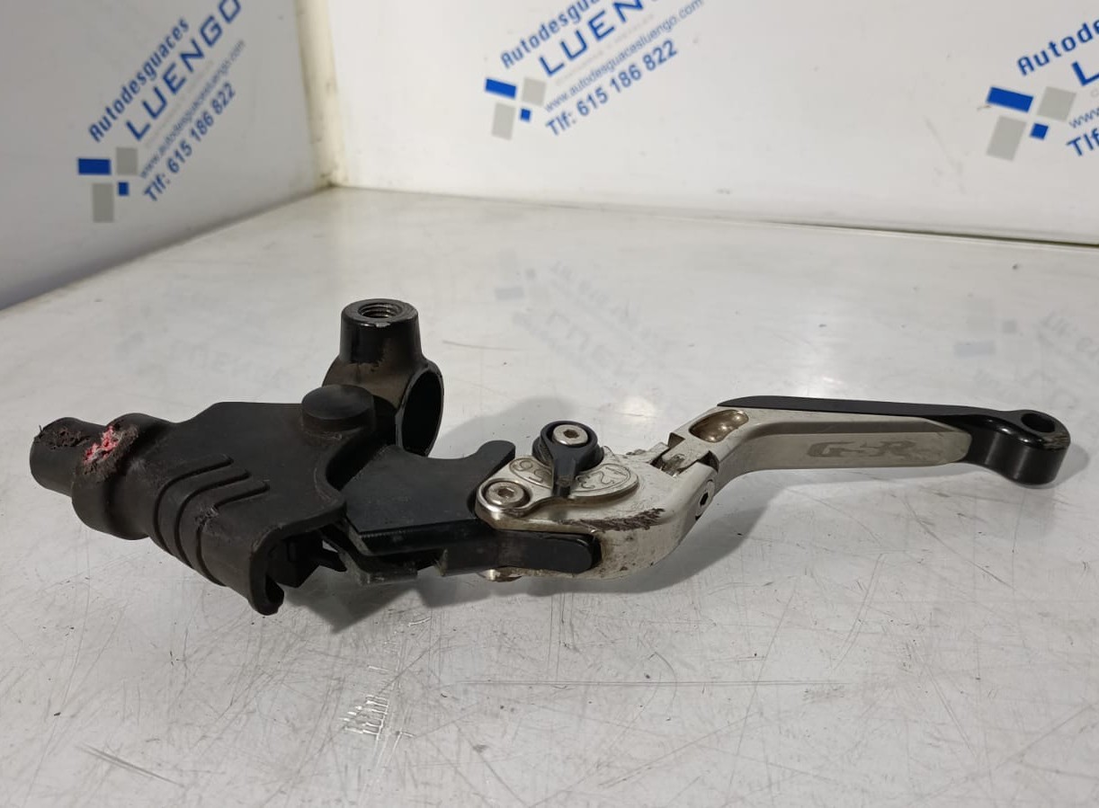 Soporte de maneta de embrague Suzuki GSR 600 2008