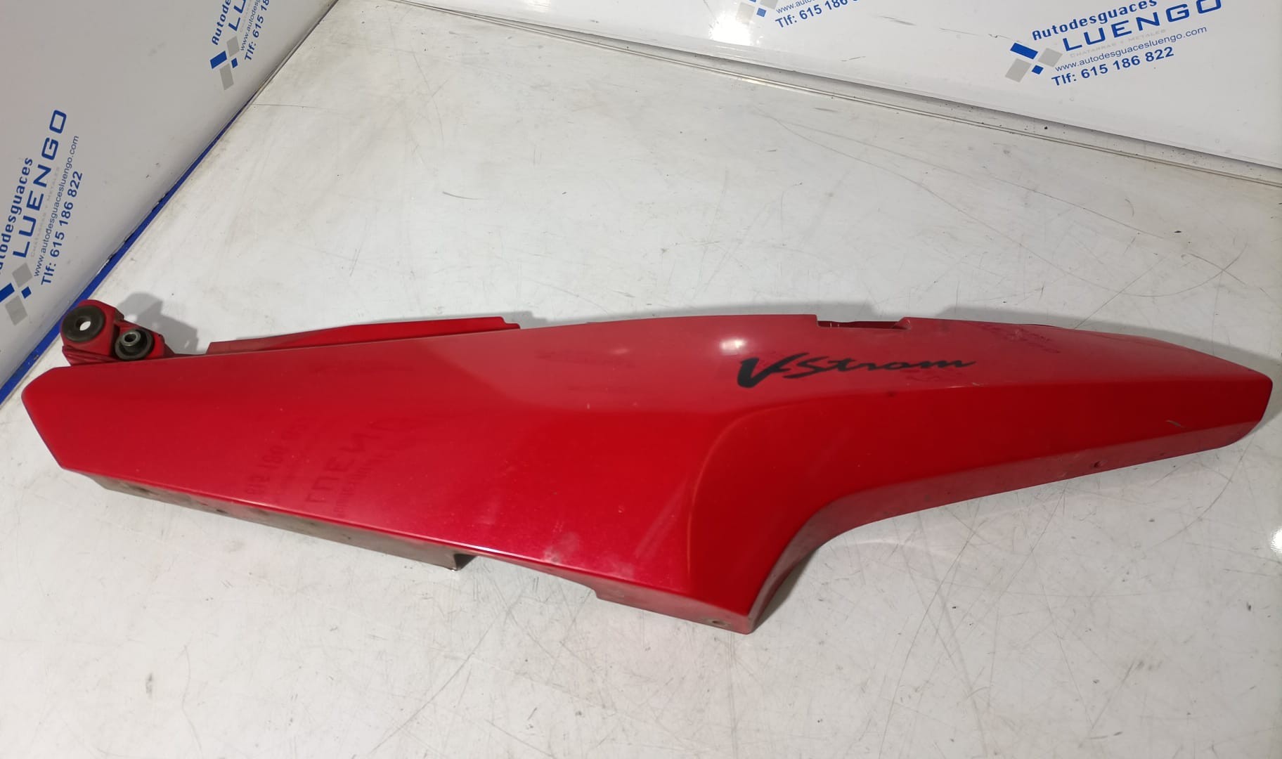 Lateral trasero izquierdo Suzuki DL 650 V-Strom 2006