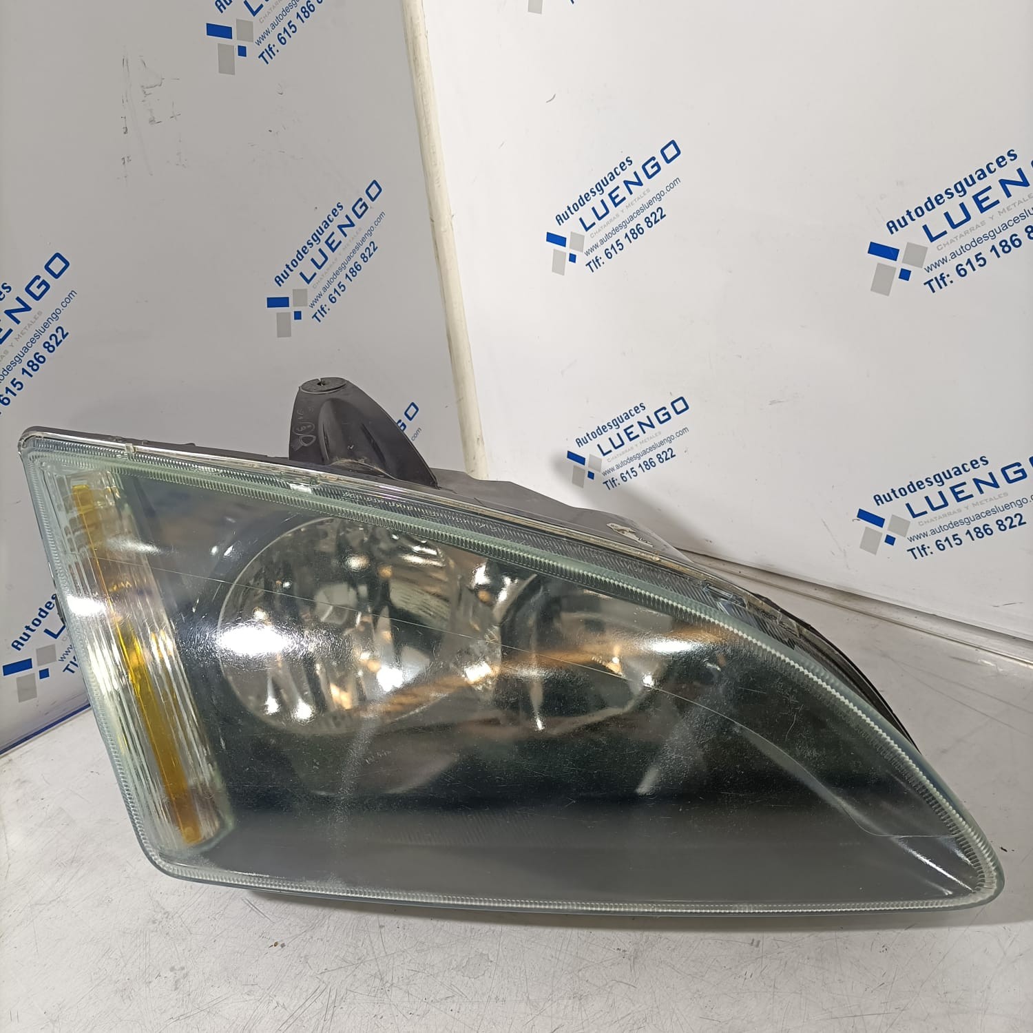 Faro delantero izquierdo Ford Focus 2005