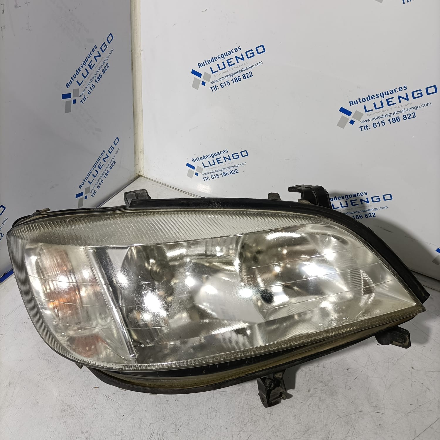 Faro delantero derecho Opel Zafira 2004