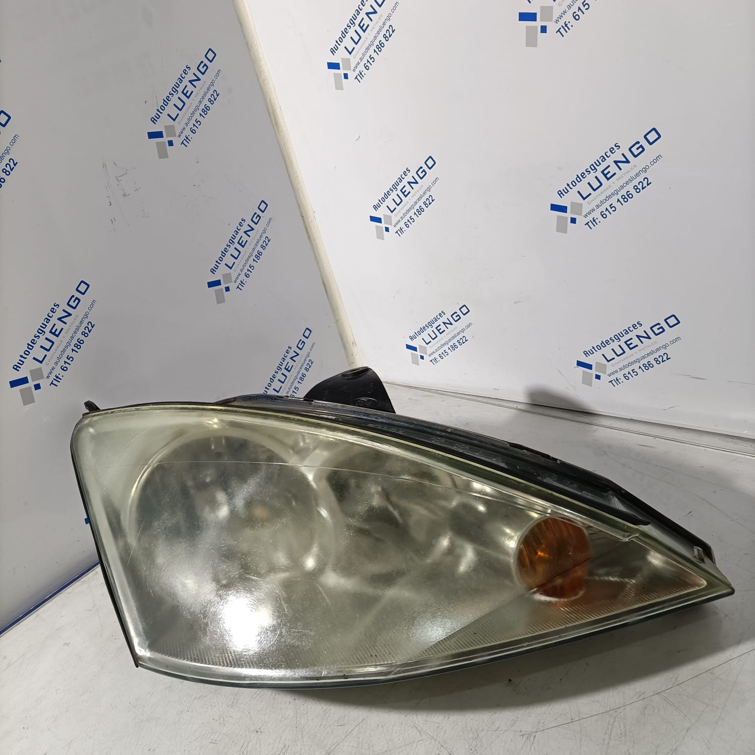 Faro delantero izquierdo Ford Focus Turnier 2005