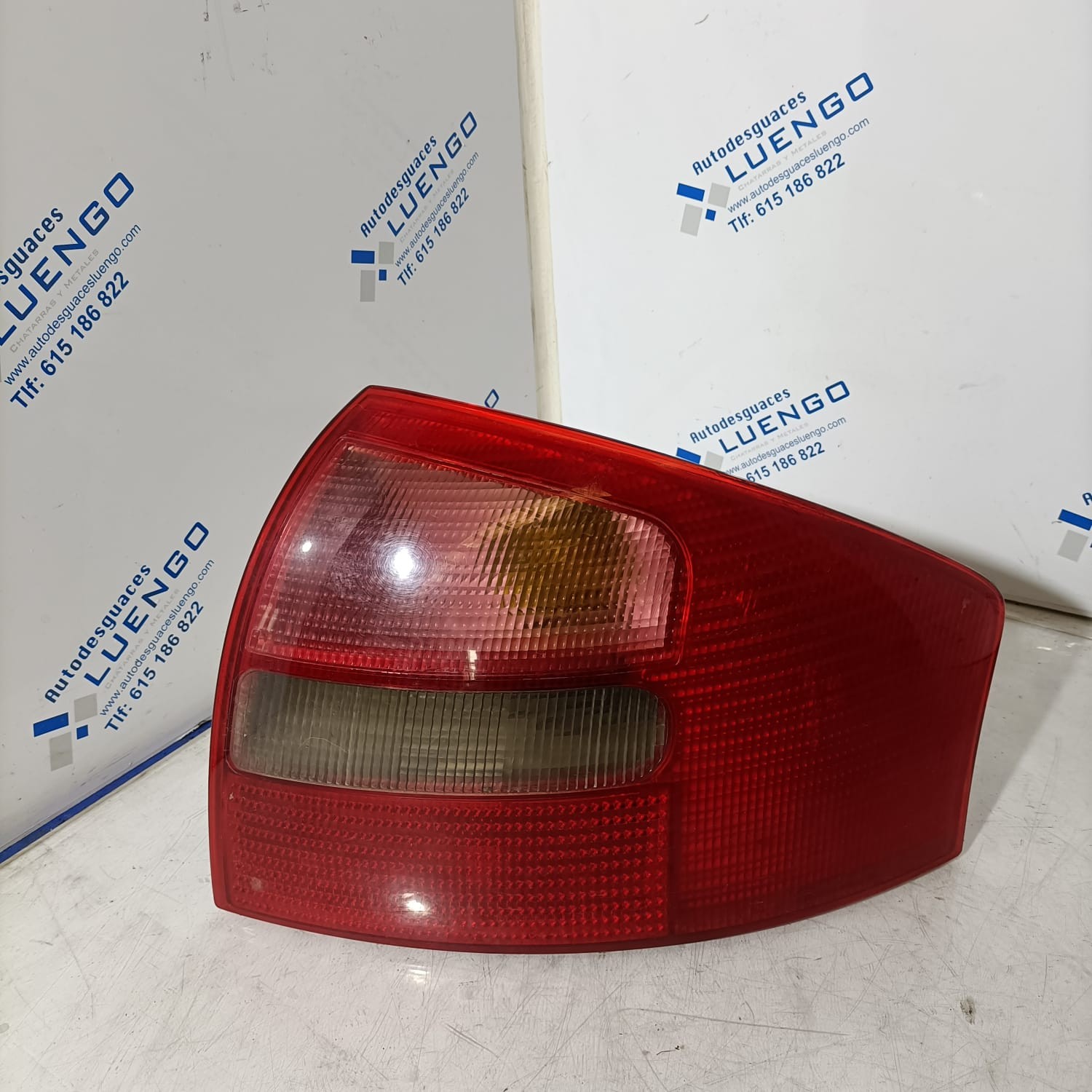 Piloto trasero derecho Audi A6 2000