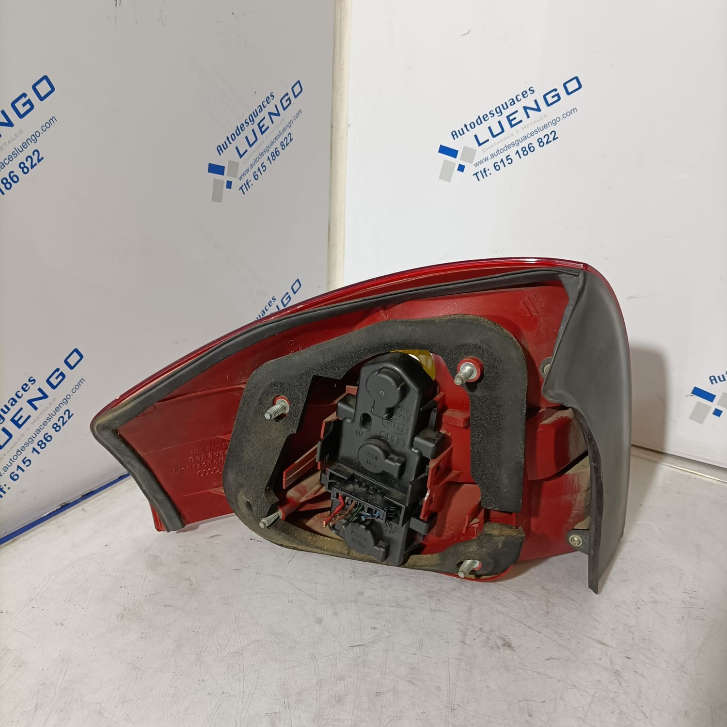 Piloto trasero derecho Audi A6 2000