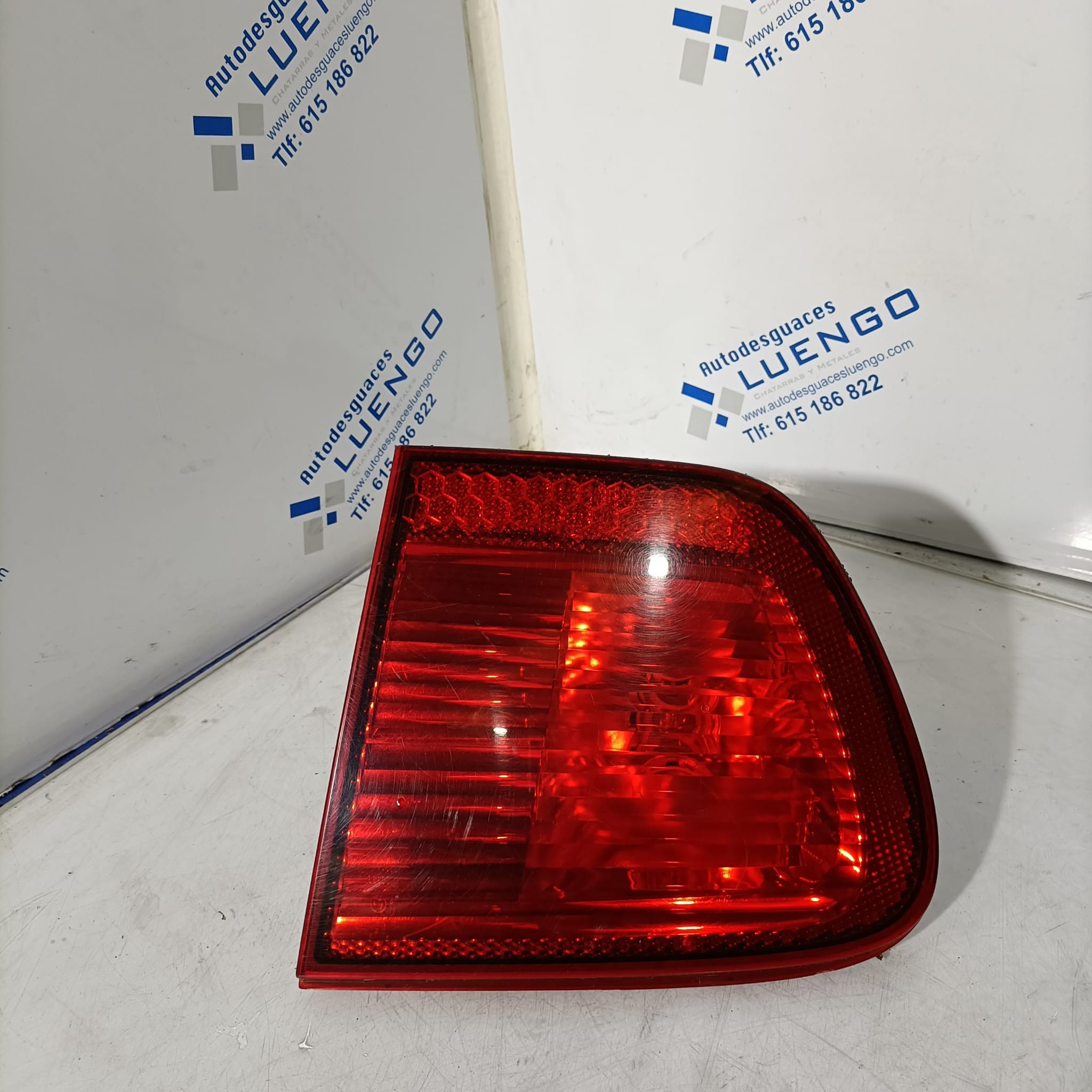 Piloto trasero derecho central Seat Ibiza 2001