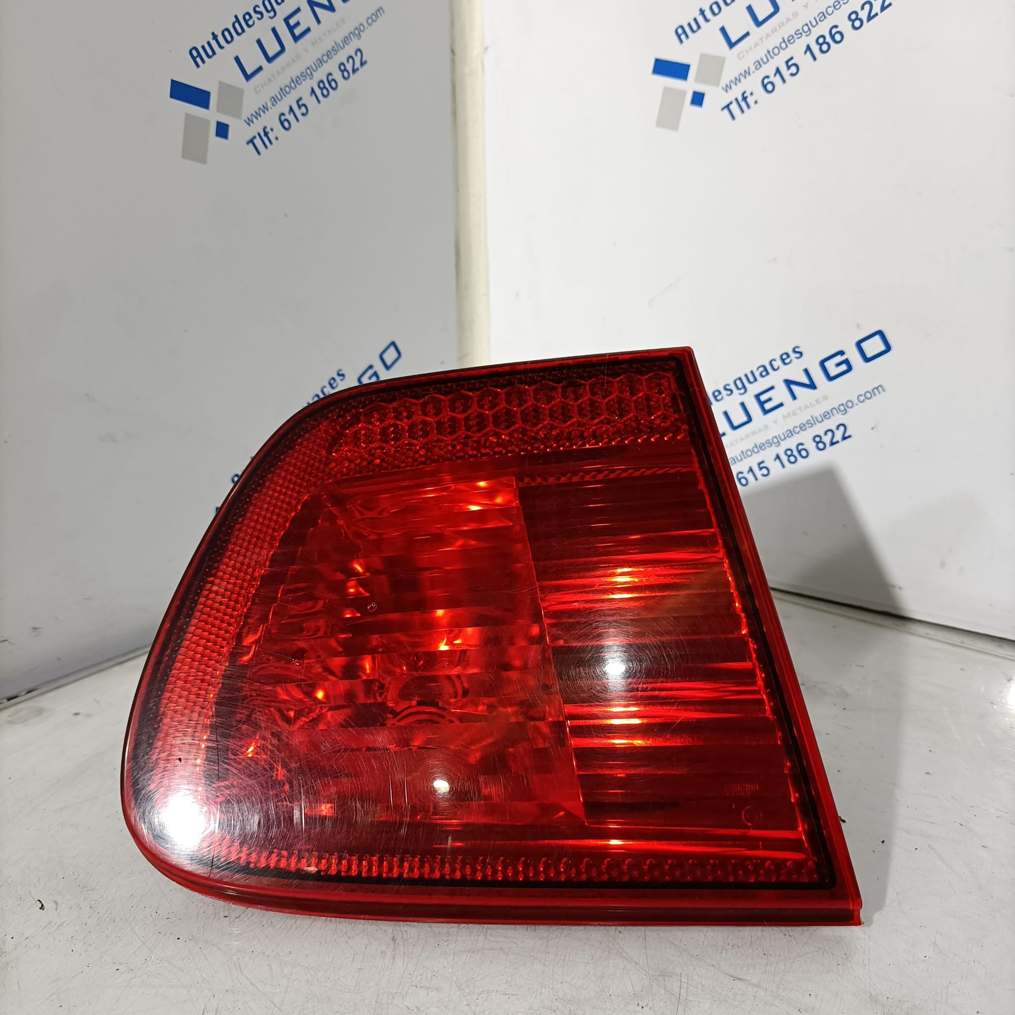 Piloto trasero izquierdo central Seat Ibiza 2001