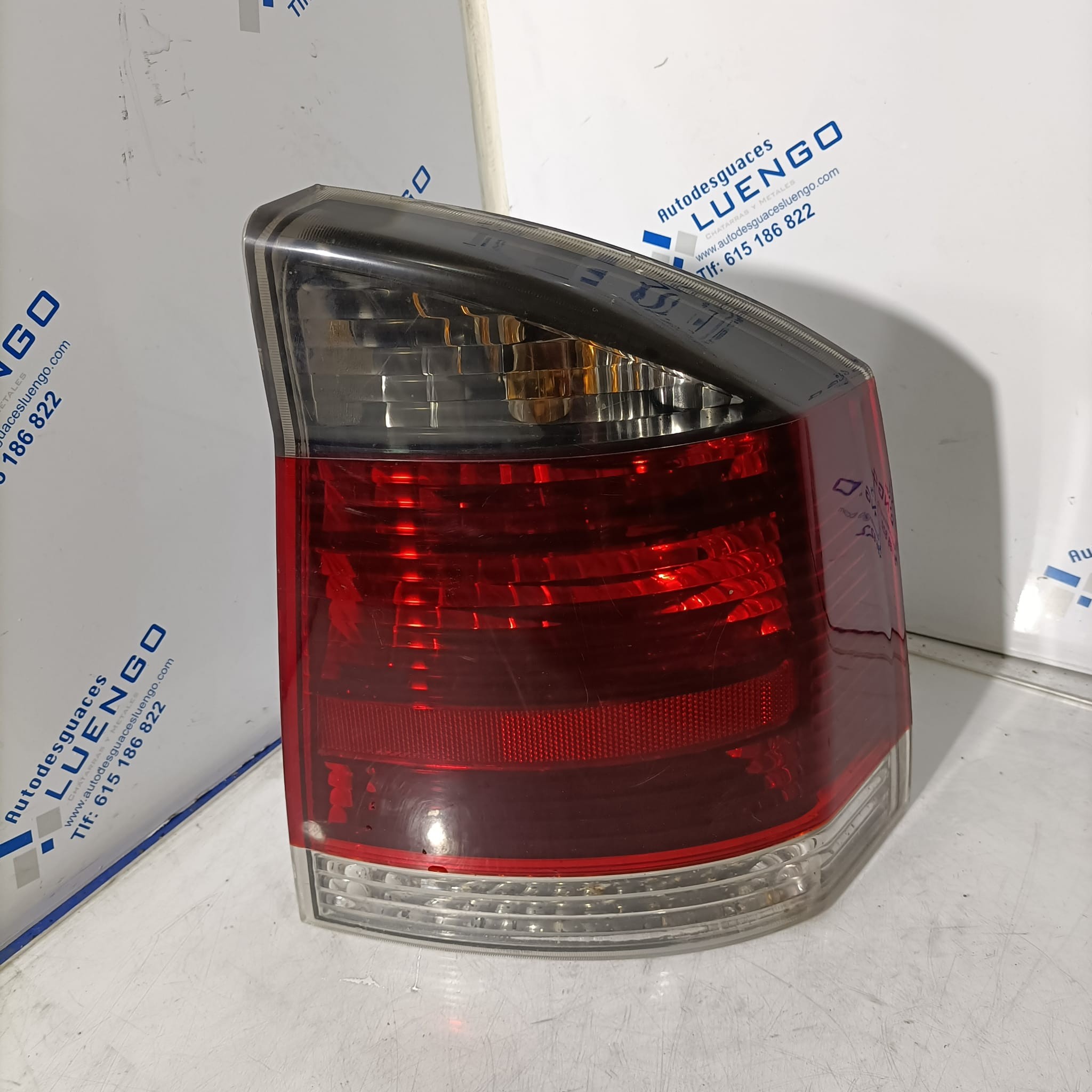 Piloto trasero derecho Opel Vectra 2004