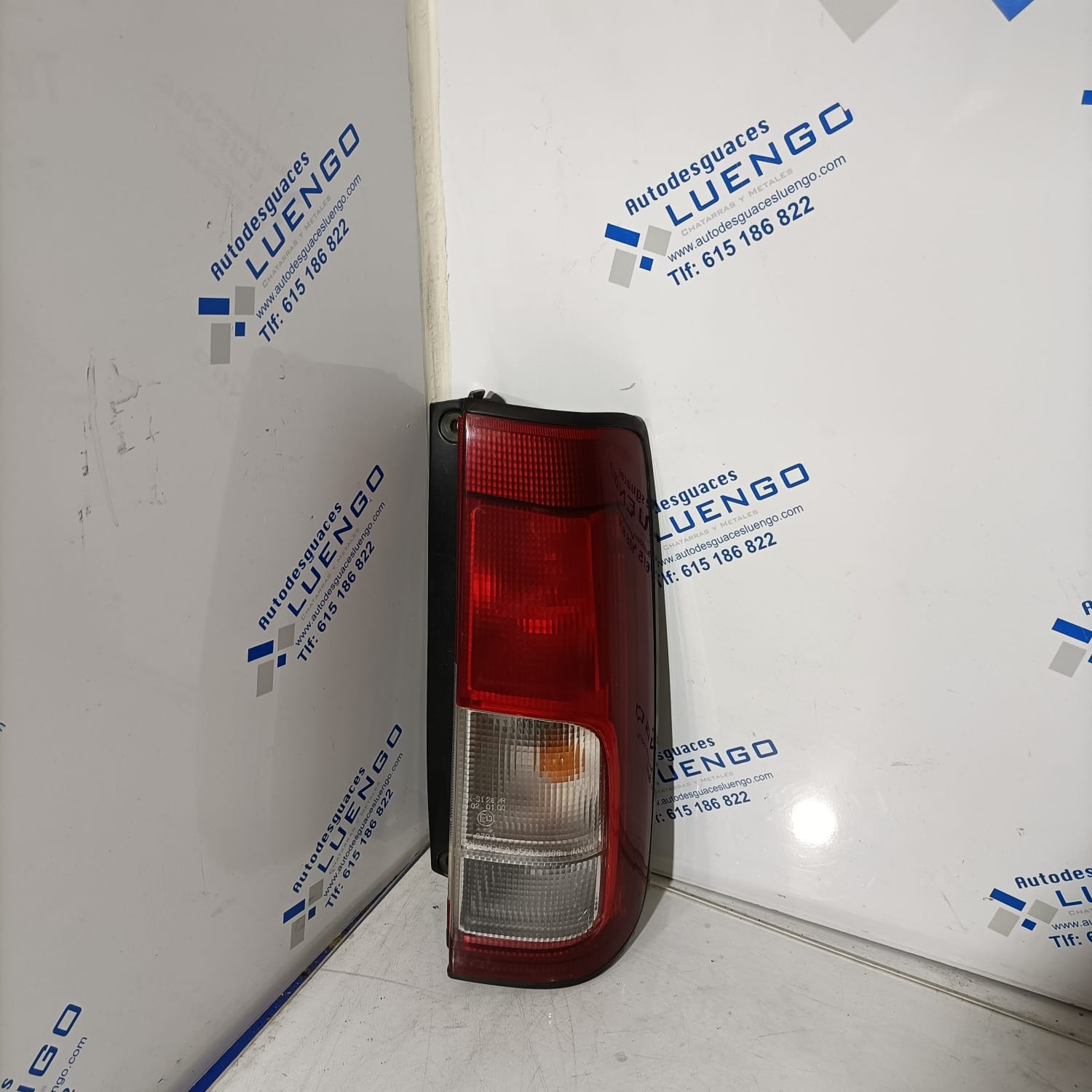 Piloto trasero derecho Suzuki Ignis 2002