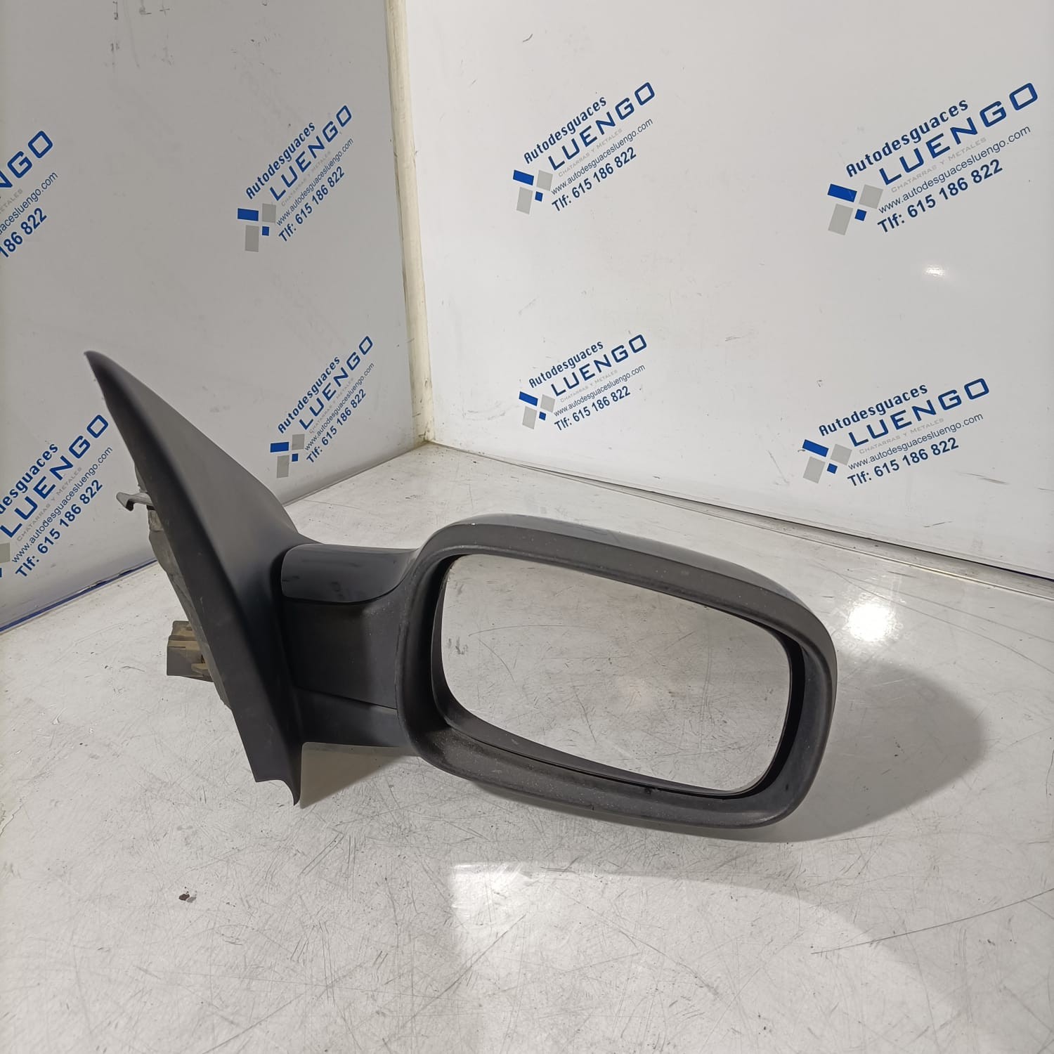 Retrovisor derecho Renault Megane Confort 2003-2004v