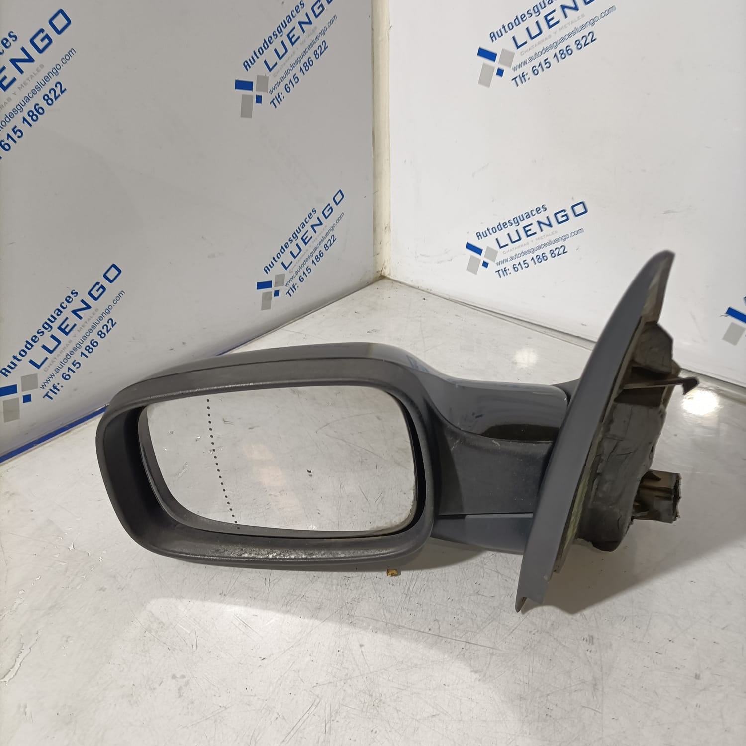 Retrovisor izquierdo Renault Megane Confort 2003-2004