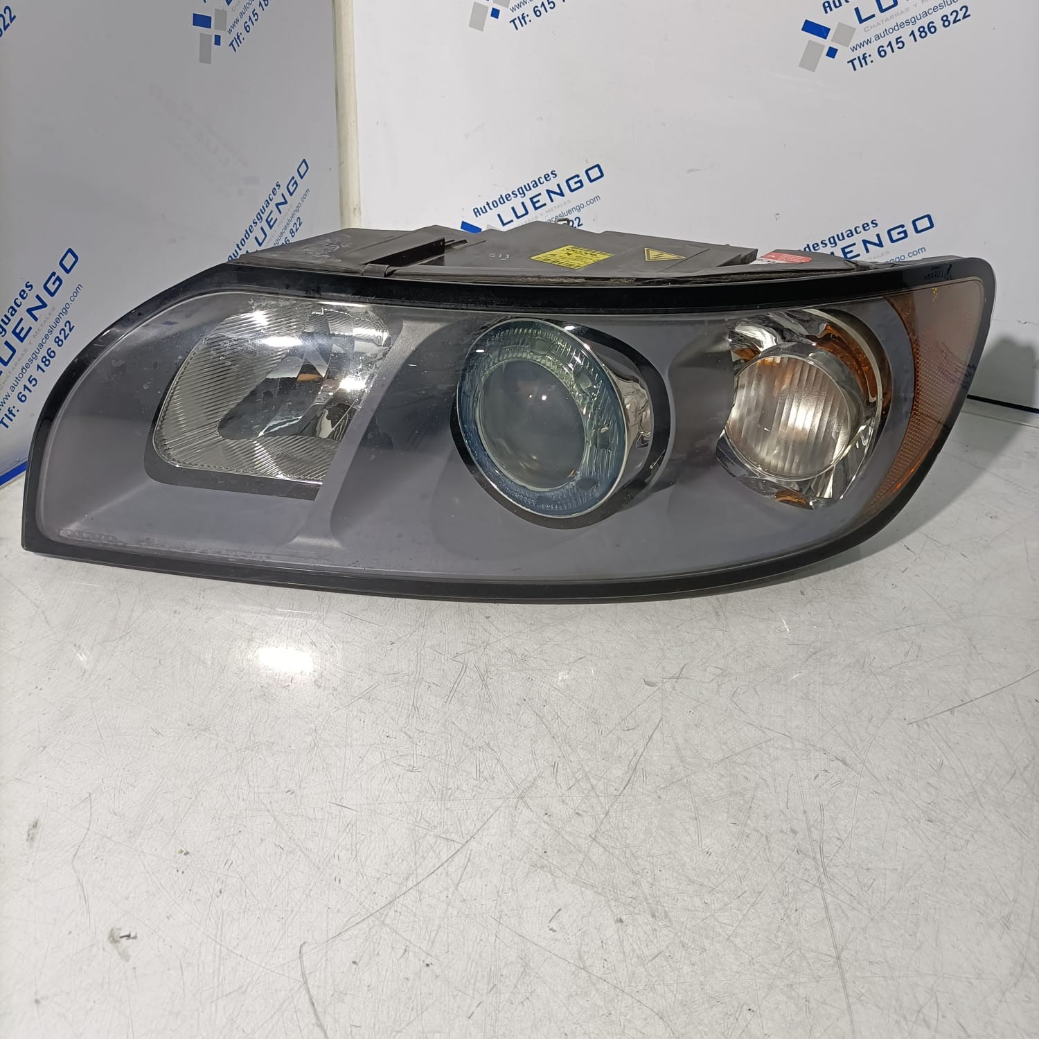 Faro delantero izquierdo Volvo V50 2005