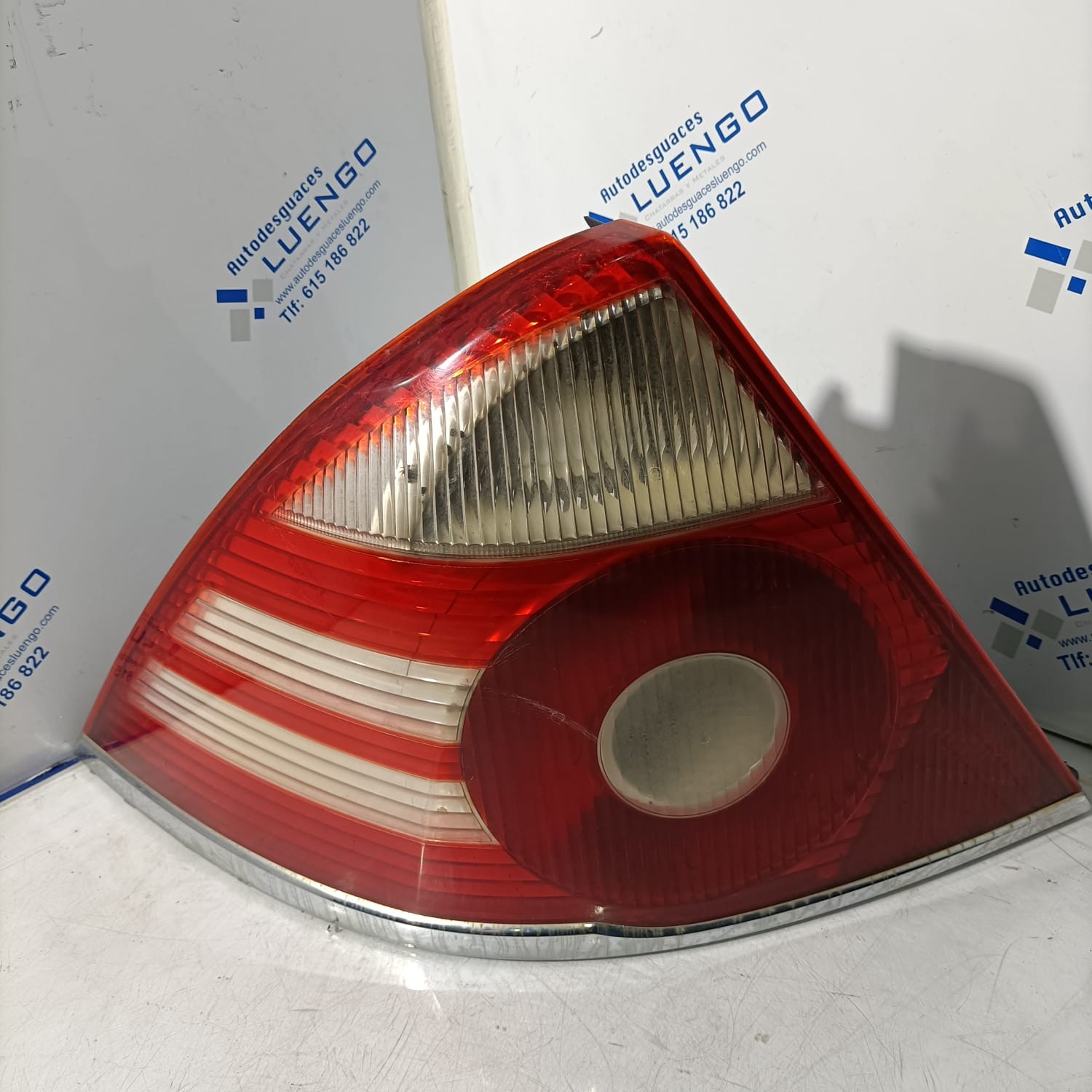 Piloto trasero izquierdo Ford Mondeo 2005
