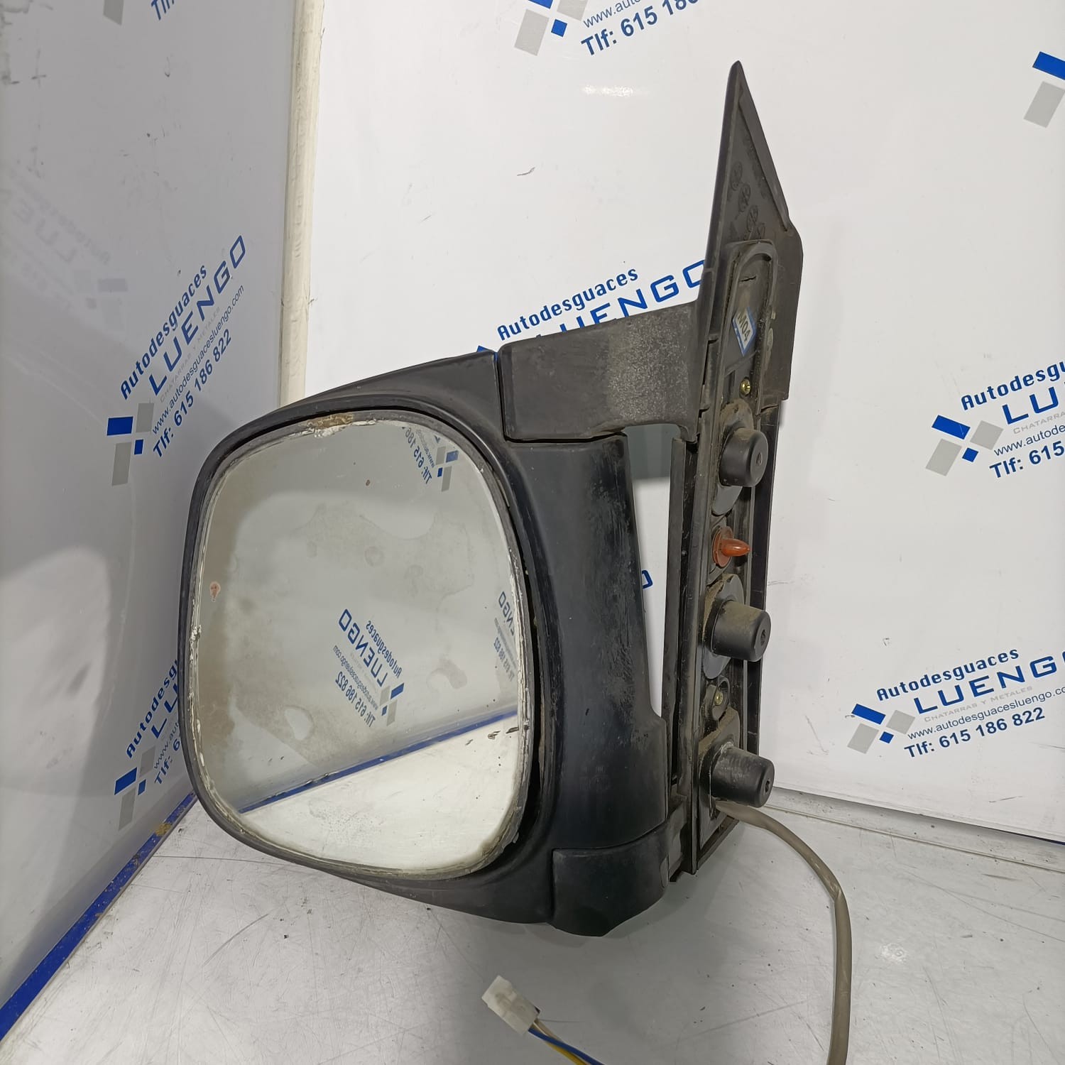 Retrovisor izquierdo Hyundai H1 2001