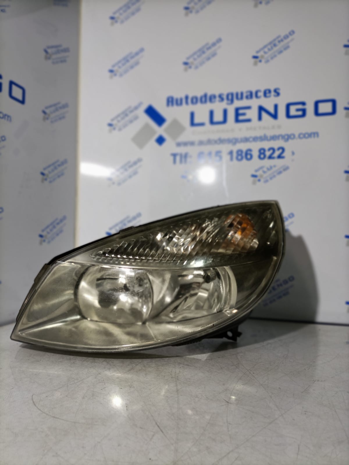 Faro delantero izquierdo Renault Scenic 2005