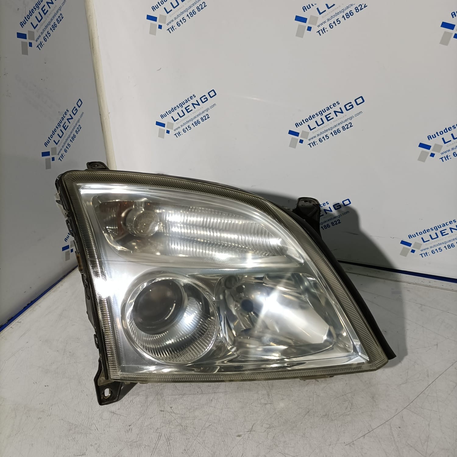 Faro delantero derecho Opel Vectra 2004