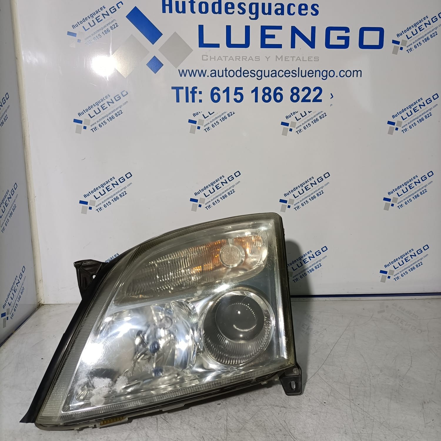 Faro delantero izquierdo Opel Vectra 2004