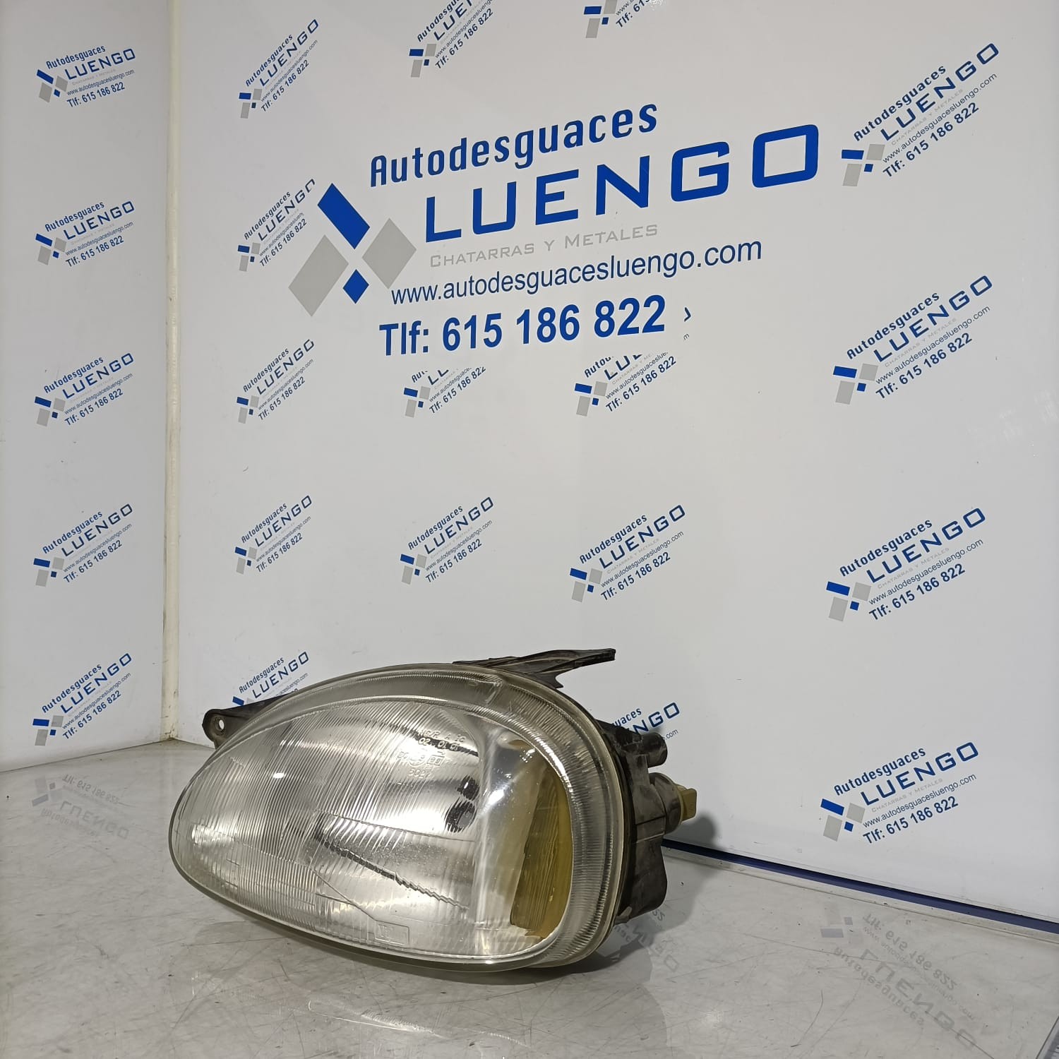 Faro delantero izquierdo Opel Corsa 1996