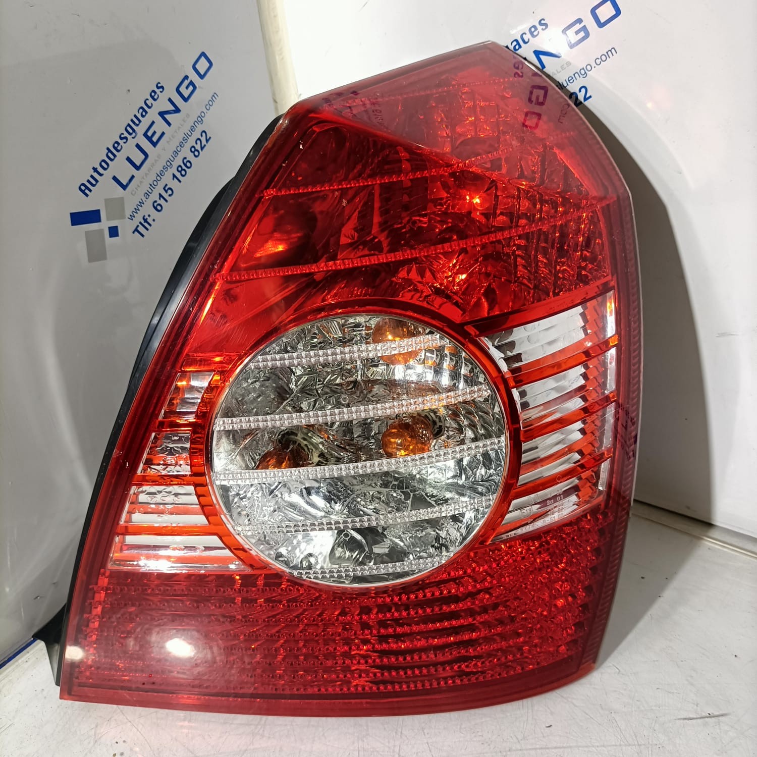 Piloto trasero derecho Hyundai Elantra 2004