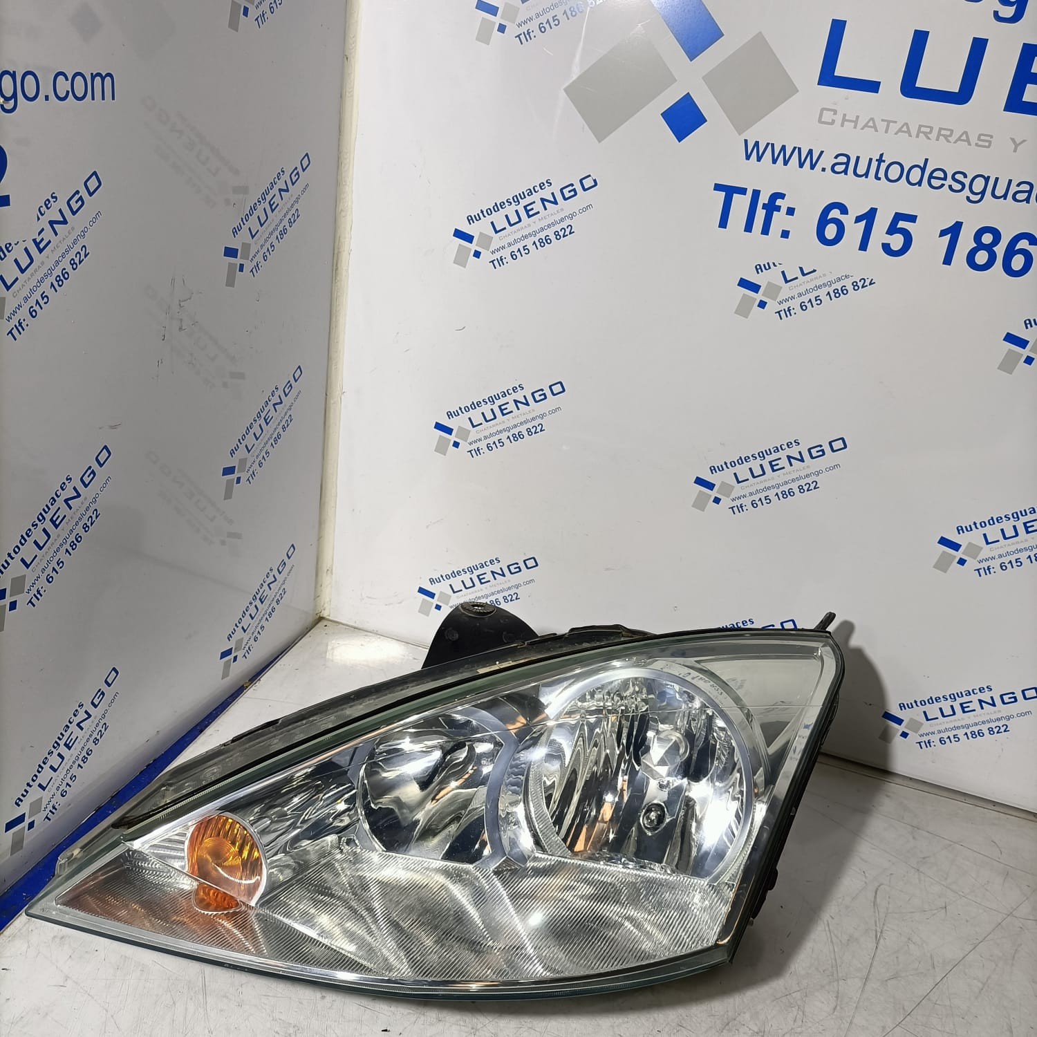 Faro delantero izquierdo Ford Focus 2004