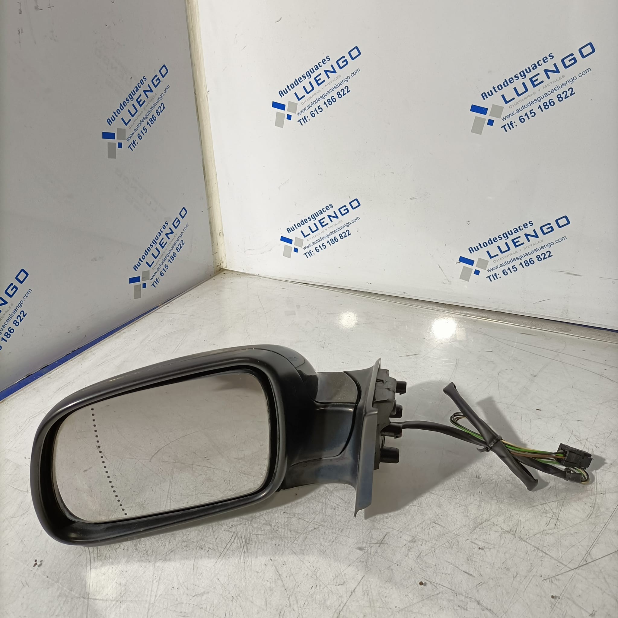 Retrovisor izquierdo Peugeot 307 2005