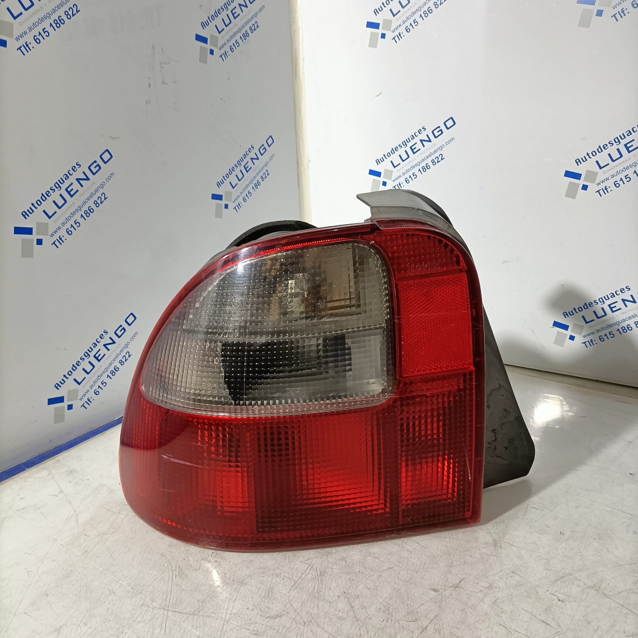 Piloto trasero izquierdo Rover 45 2000