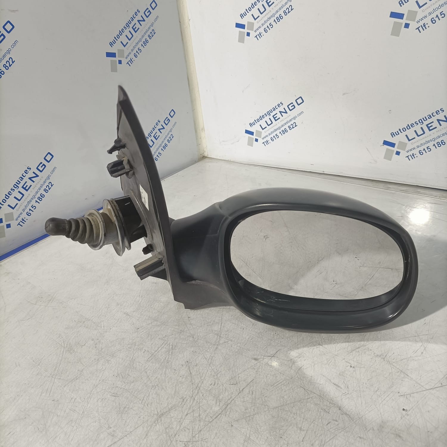 Retrovisor derecho Peugeot 206 2001