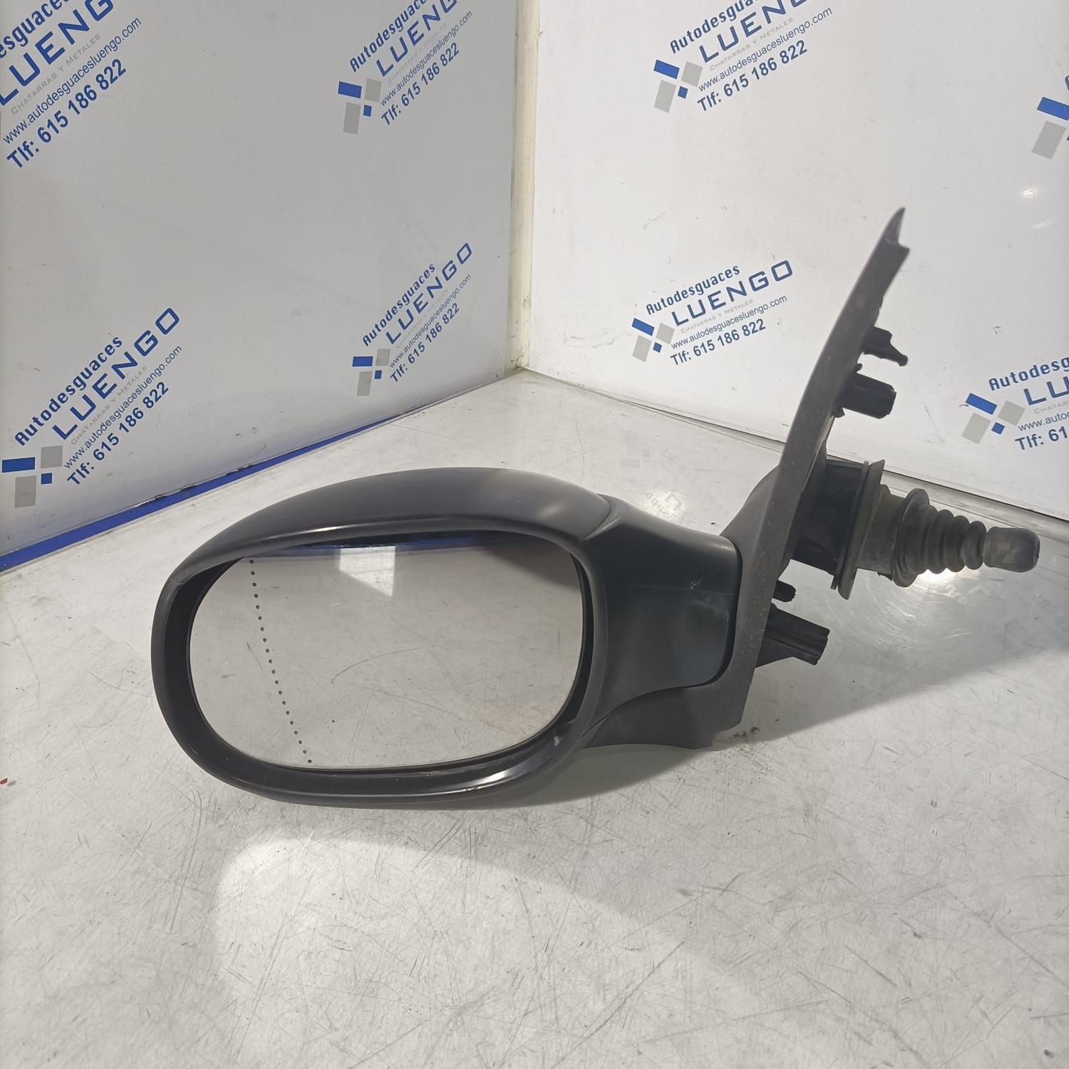 Retrovisor izquierdo Peugeot 206 2001